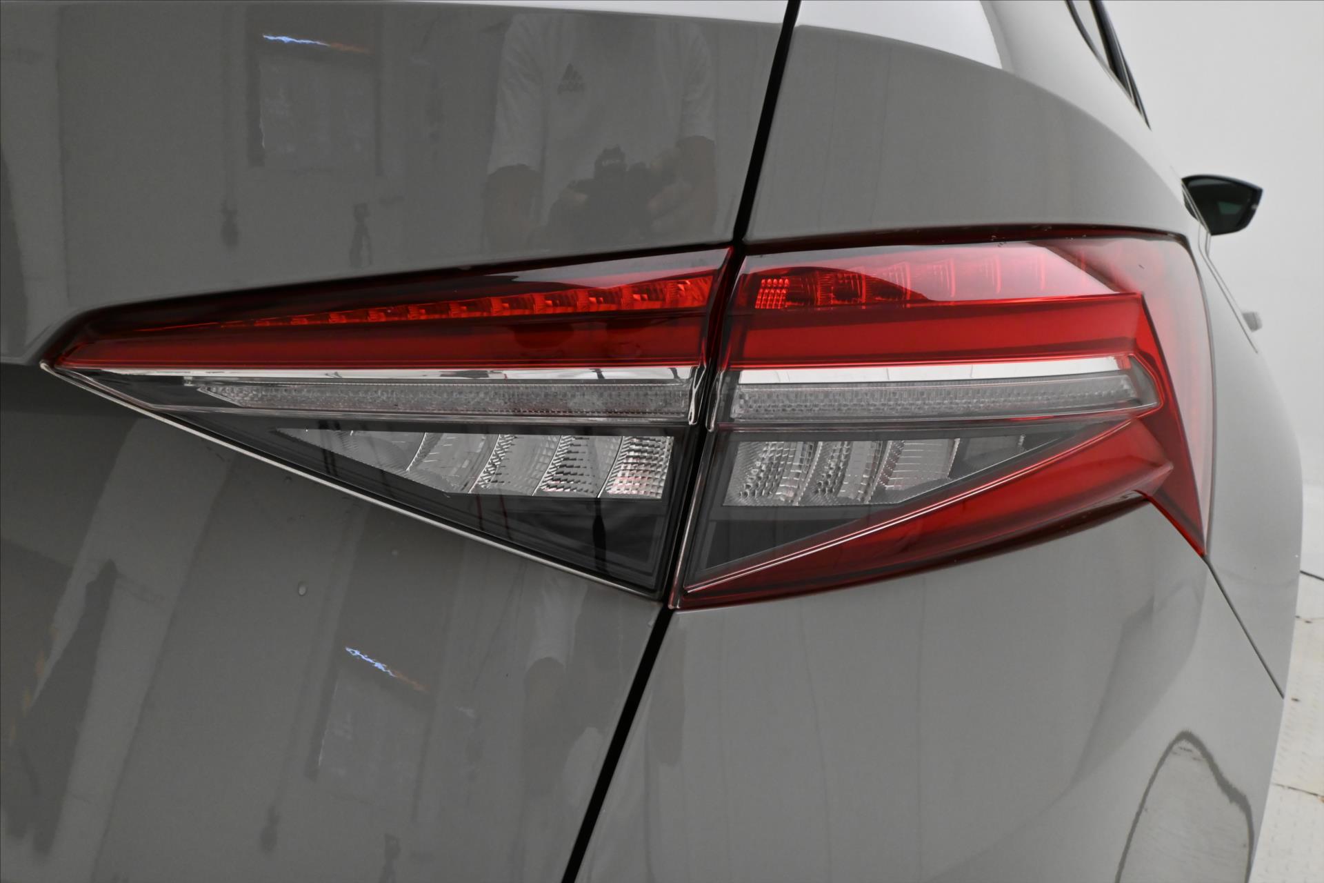 Hlavní fotografie vozu Škoda Kodiaq 1,5 TSI 110kW SportLine DSG Záruka až 5 let (32)