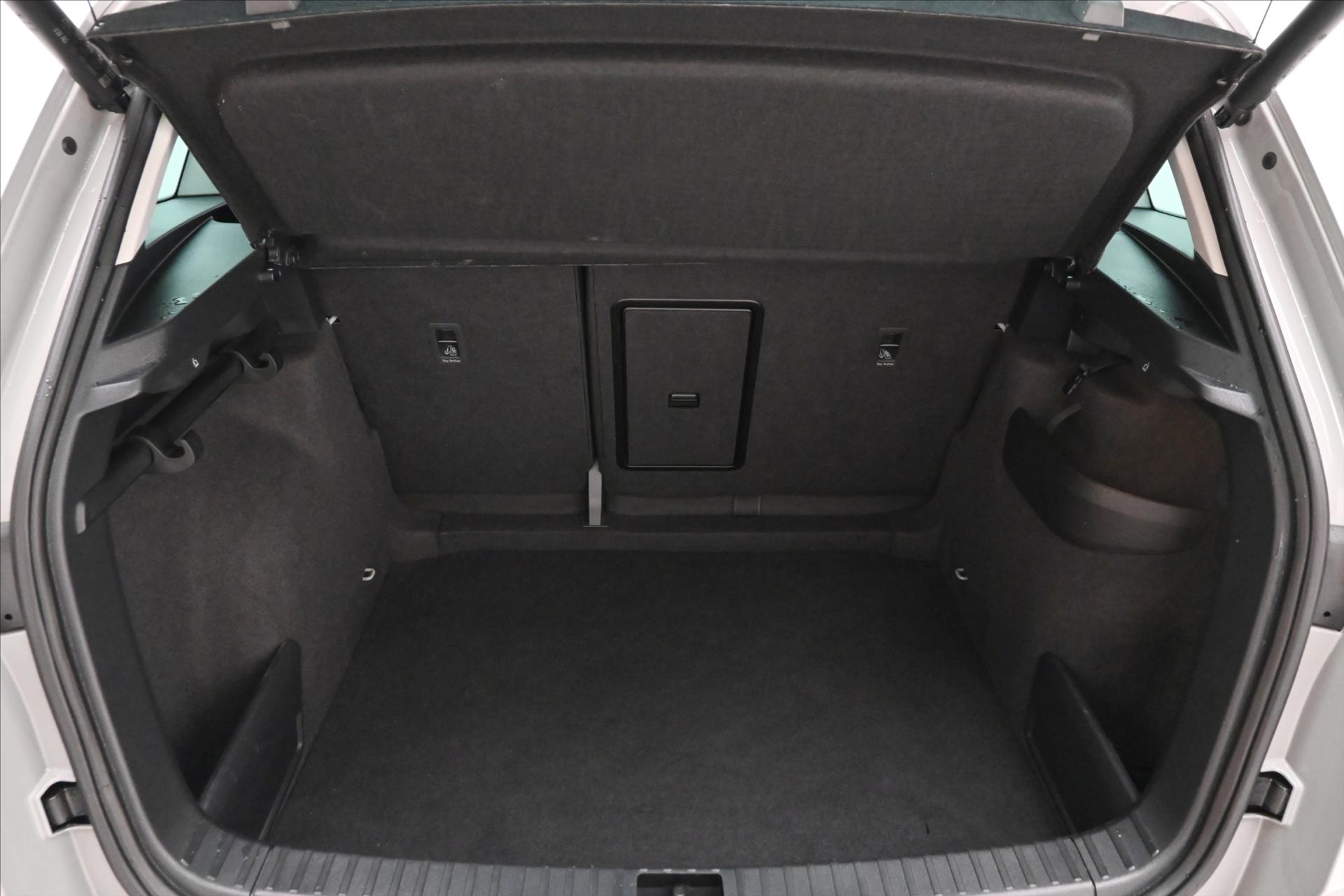 Hlavní fotografie vozu Škoda Karoq 2,0 TDI 85 kW DSG Ambition Záruka až 5 let (10)