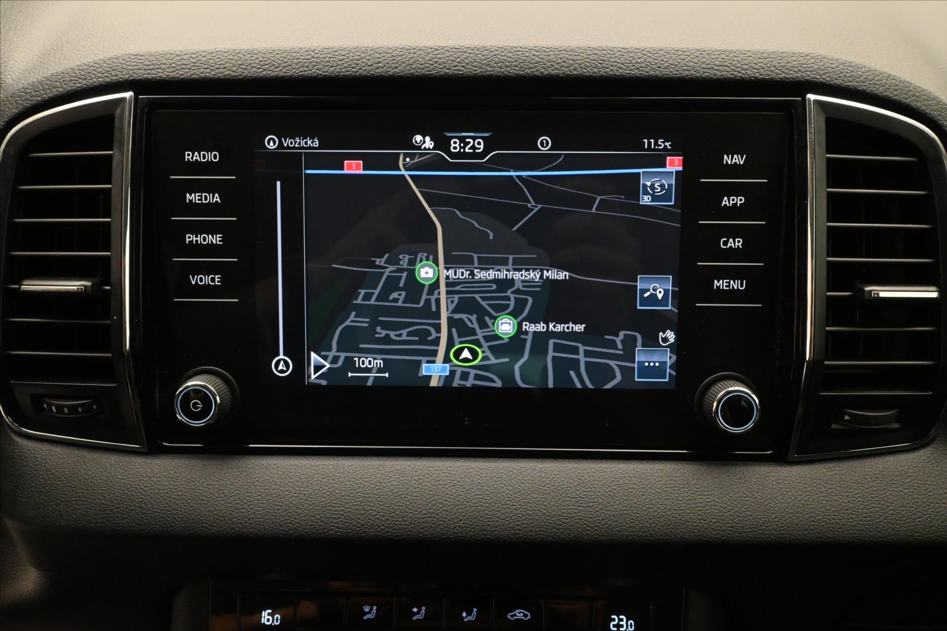 Hlavní fotografie vozu Škoda Karoq 2,0 TDI 85 kW DSG Ambition Záruka až 5 let (20)