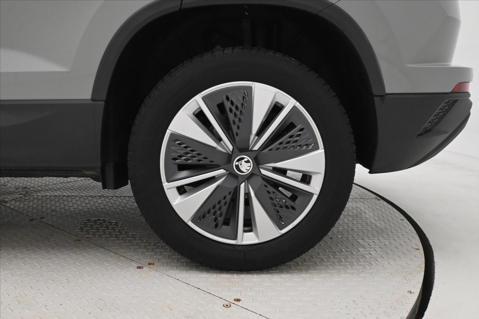 Hlavní fotografie vozu Škoda Karoq 2,0 TDI 85 kW DSG Ambition Záruka až 5 let (32)