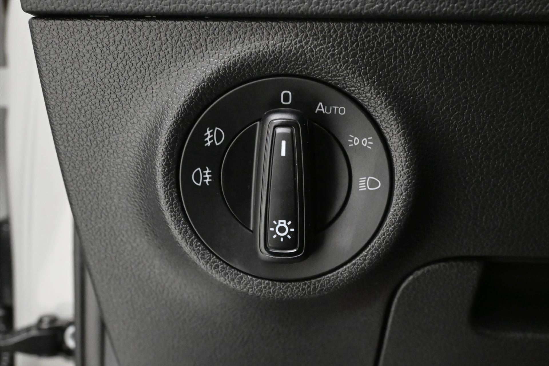 Hlavní fotografie vozu Škoda Karoq 2,0 TDI 85 kW DSG TAŽNÉ Záruka až 5 let (27)