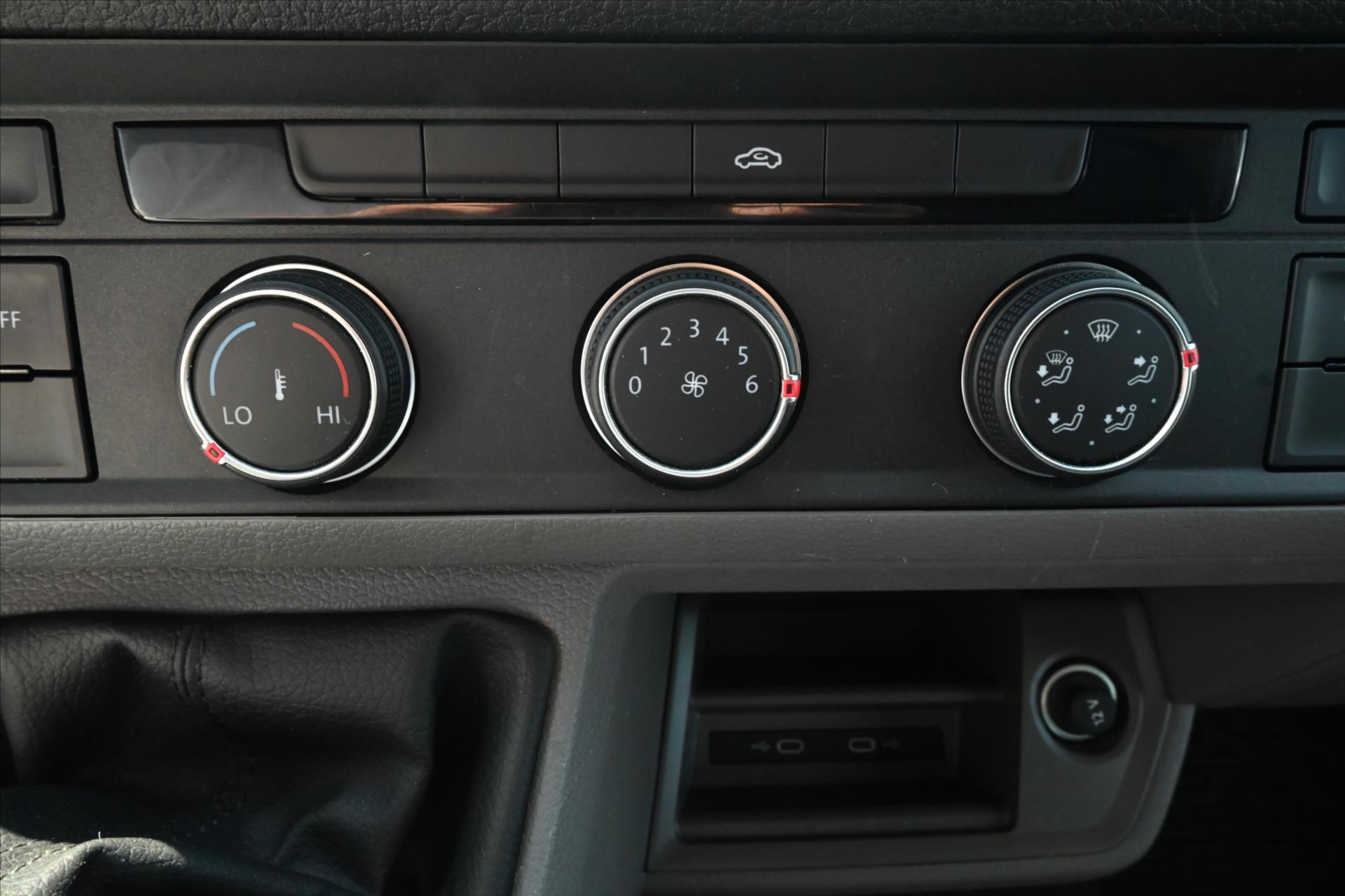 Hlavní fotografie vozu Volkswagen Crafter 2,0 TDI 103 kW L2H2 Tempomat Tažné Záruka až 5 let (20)