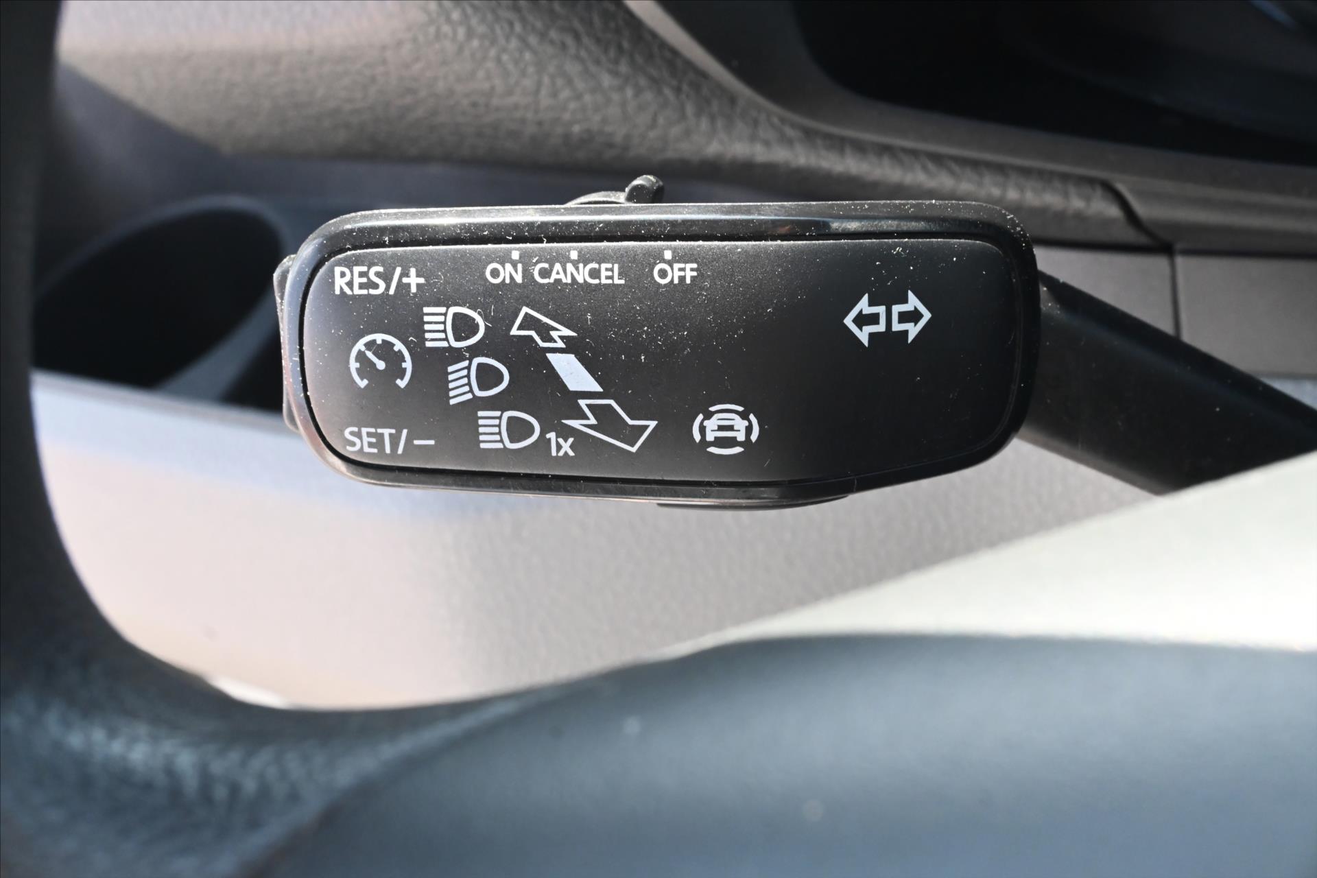 Hlavní fotografie vozu Volkswagen Crafter 2,0 TDI 103 kW L2H2 Tempomat Tažné Záruka až 5 let (22)