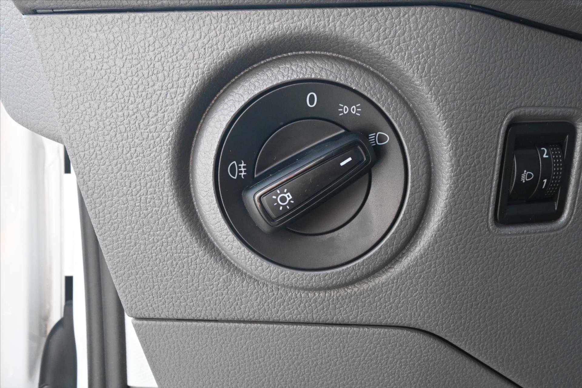 Hlavní fotografie vozu Volkswagen Crafter 2,0 TDI 103 kW L2H2 Tempomat Tažné Záruka až 5 let (25)
