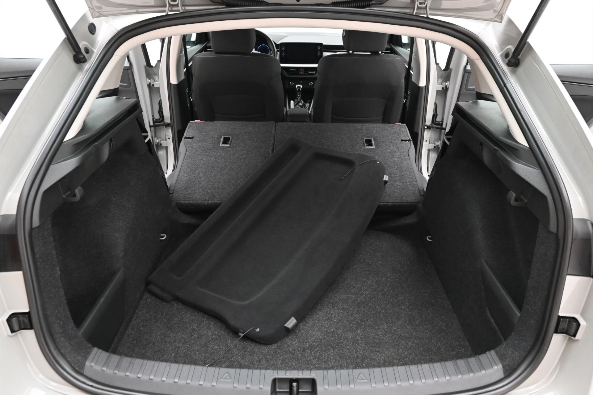 Hlavní fotografie vozu Škoda Scala 1,0 TSI 81 kW DSG Ambition Záruka až 5 let (11)