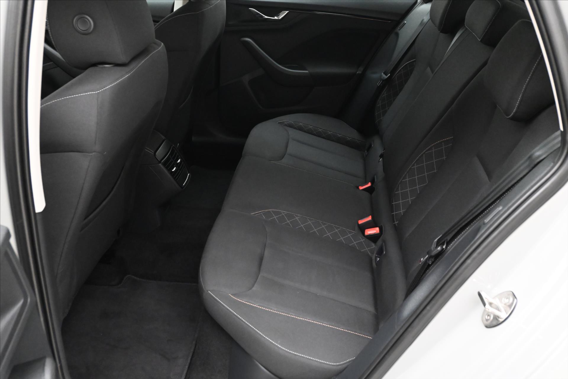 Hlavní fotografie vozu Škoda Scala 1,0 TSI 81 kW DSG Ambition Záruka až 5 let (14)