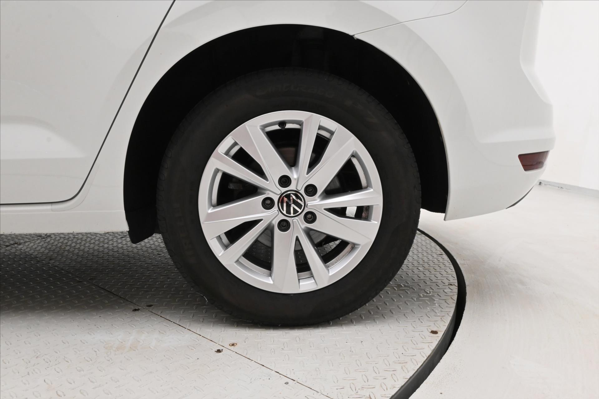 Hlavní fotografie vozu Volkswagen Touran 2,0 TDI 110 kW DSG COMFORT Záruka až 5 let (34)