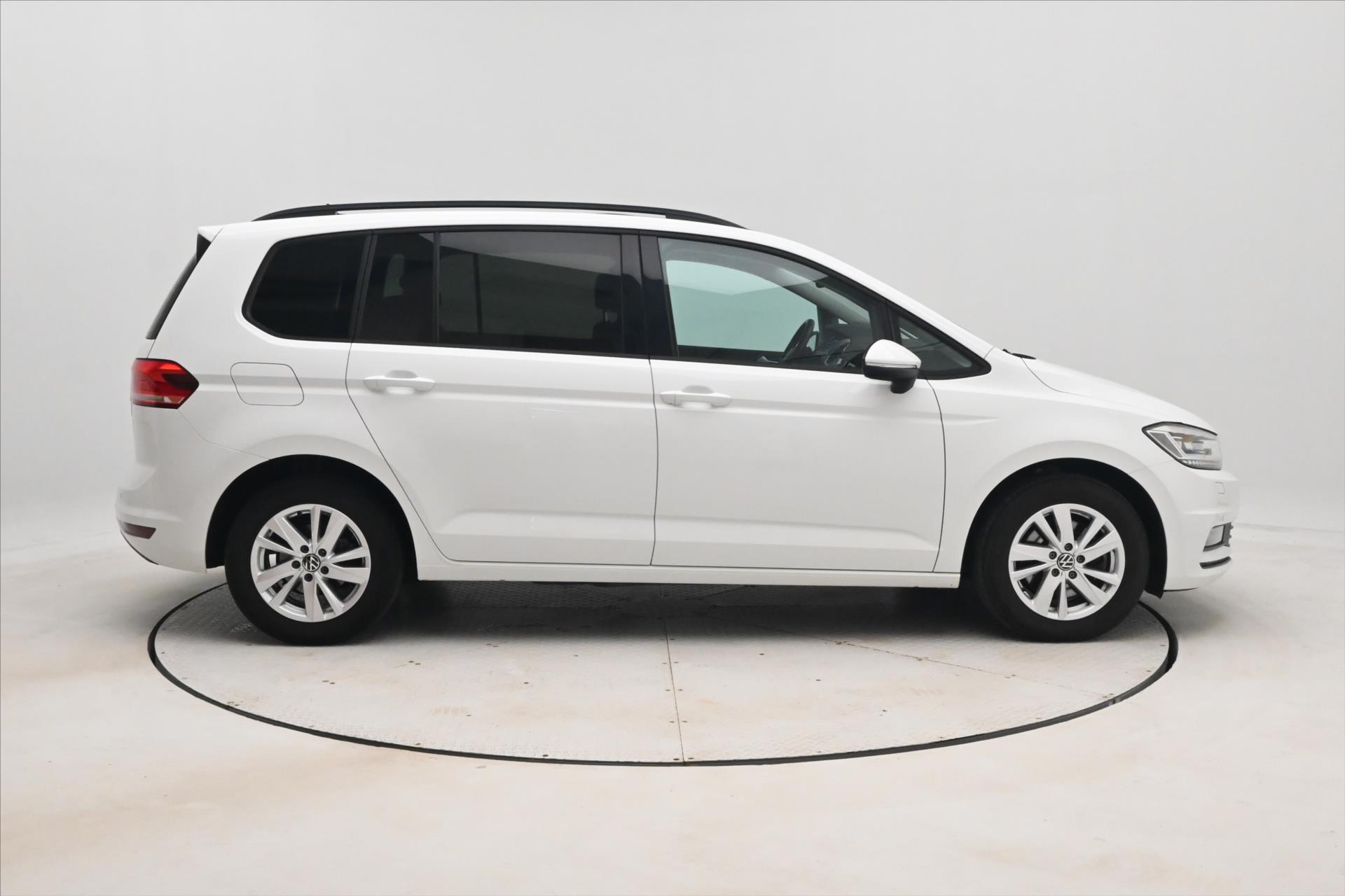 Hlavní fotografie vozu Volkswagen Touran 2,0 TDI 110 kW DSG COMFORT Záruka až 5 let (5)