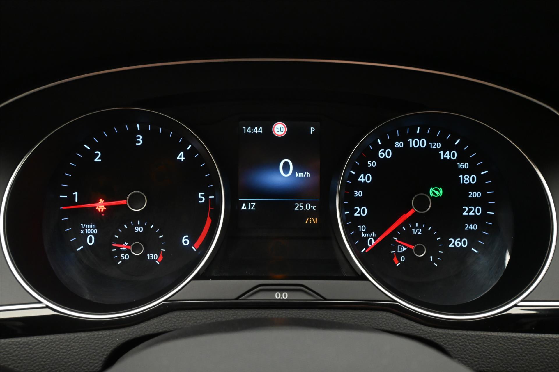 Hlavní fotografie vozu Volkswagen Passat 2,0 TDI 110 kW DSG Business Záruka až 5 let (15)