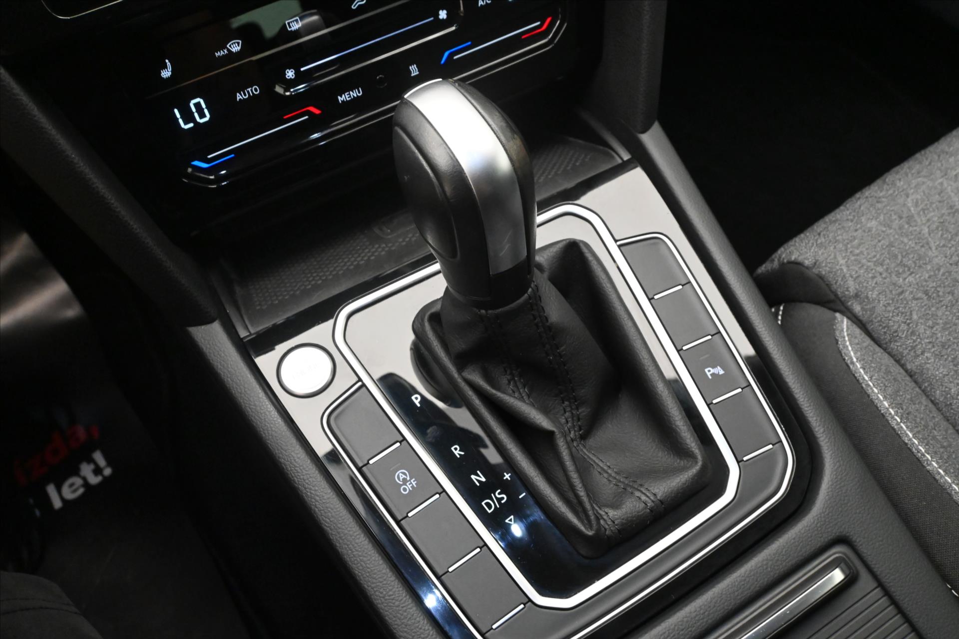 Hlavní fotografie vozu Volkswagen Passat 2,0 TDI 110 kW DSG Business Záruka až 5 let (22)