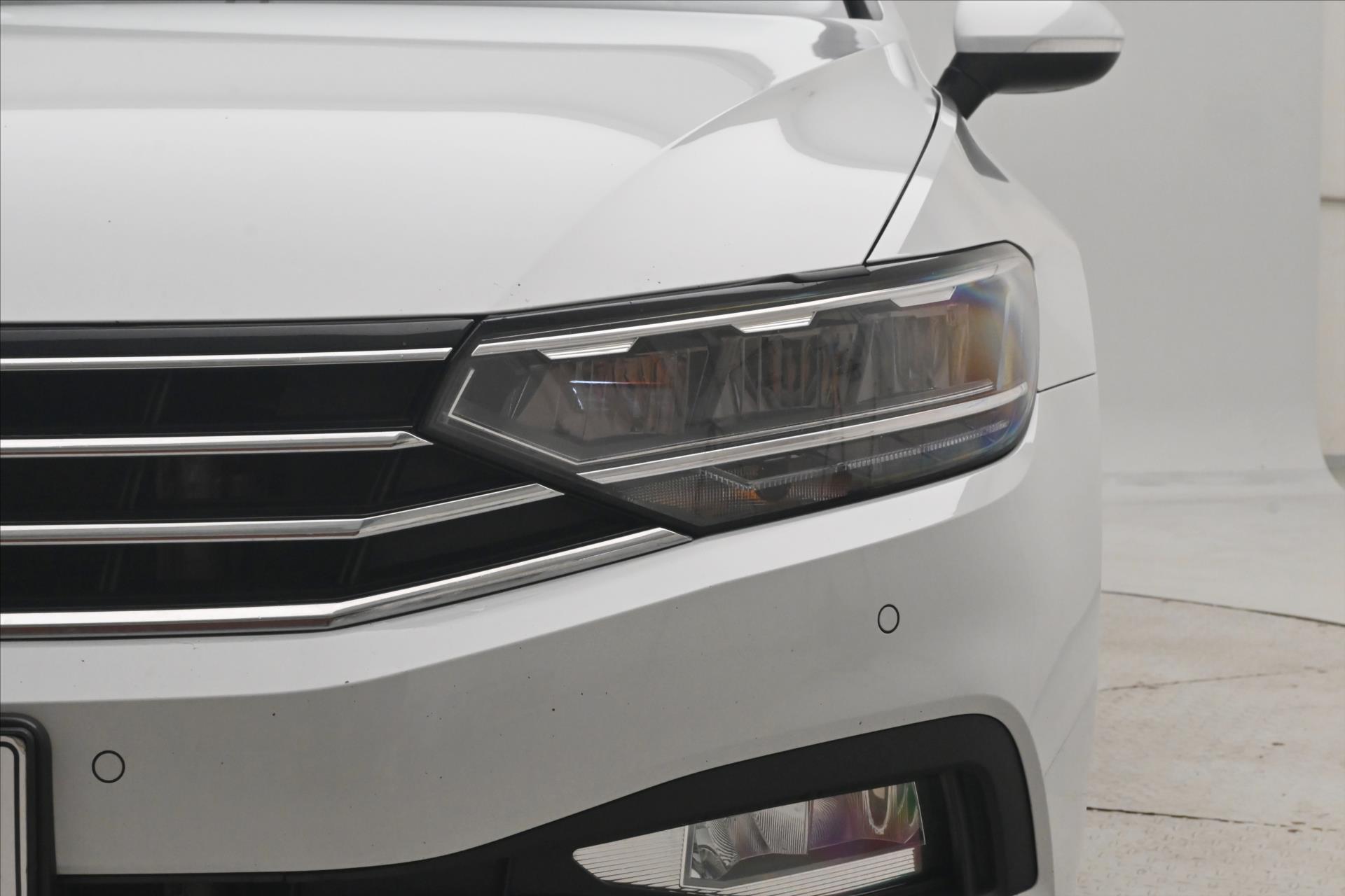 Hlavní fotografie vozu Volkswagen Passat 2,0 TDI 110 kW DSG Business Záruka až 5 let (29)