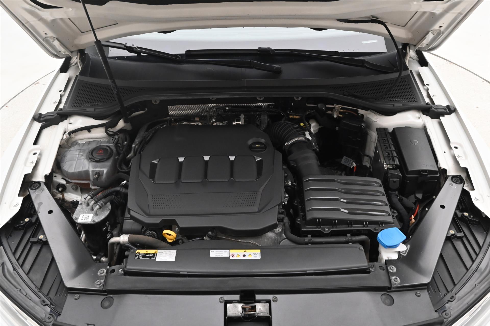 Hlavní fotografie vozu Volkswagen Passat 2,0 TDI 110 kW DSG Business Záruka až 5 let (9)