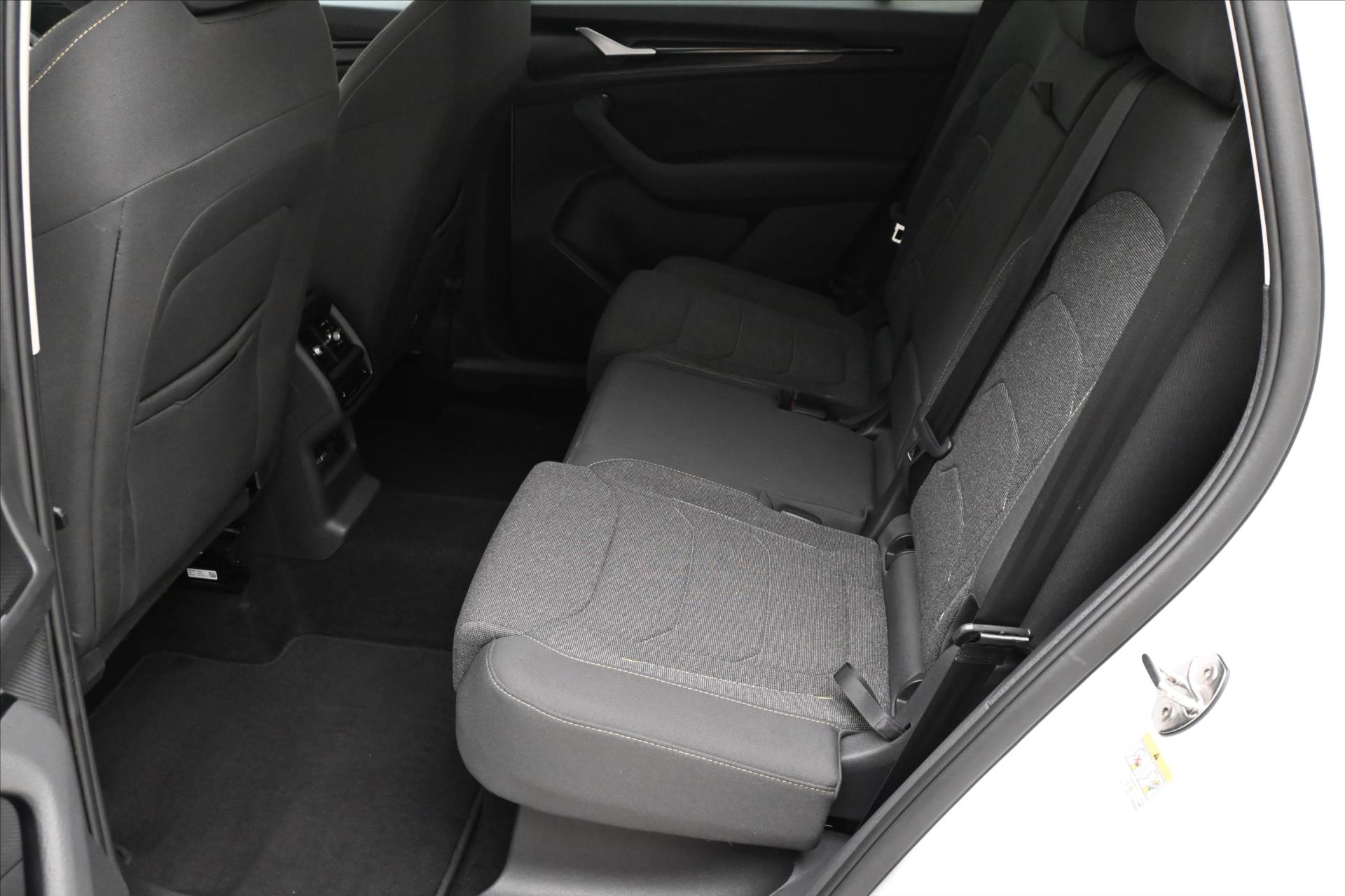 Hlavní fotografie vozu Škoda Kodiaq 1,5 TSI iV 110kW DSG Selection Záruka až 5 let (15)