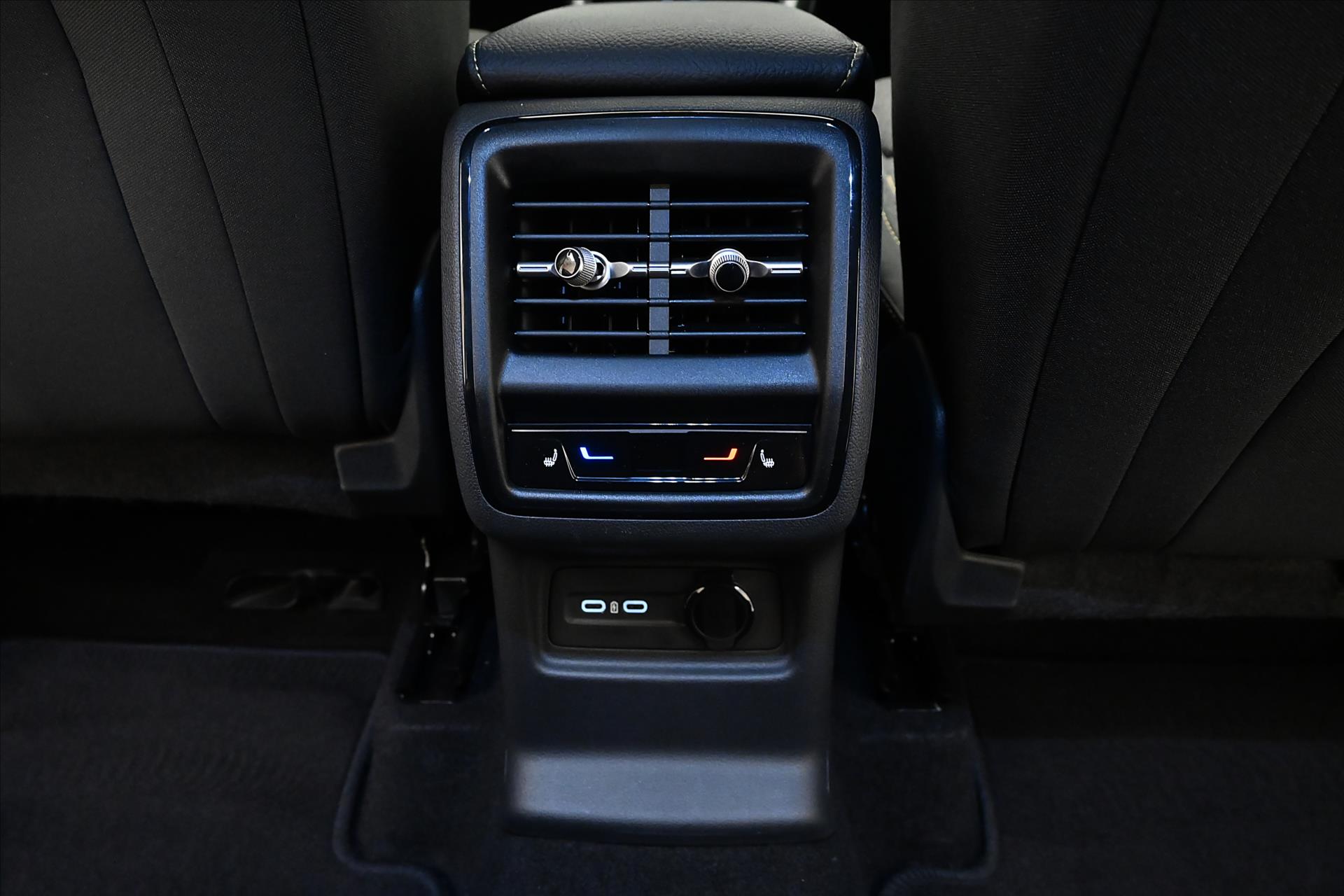 Hlavní fotografie vozu Škoda Kodiaq 1,5 TSI iV 110kW DSG Selection Záruka až 5 let (24)