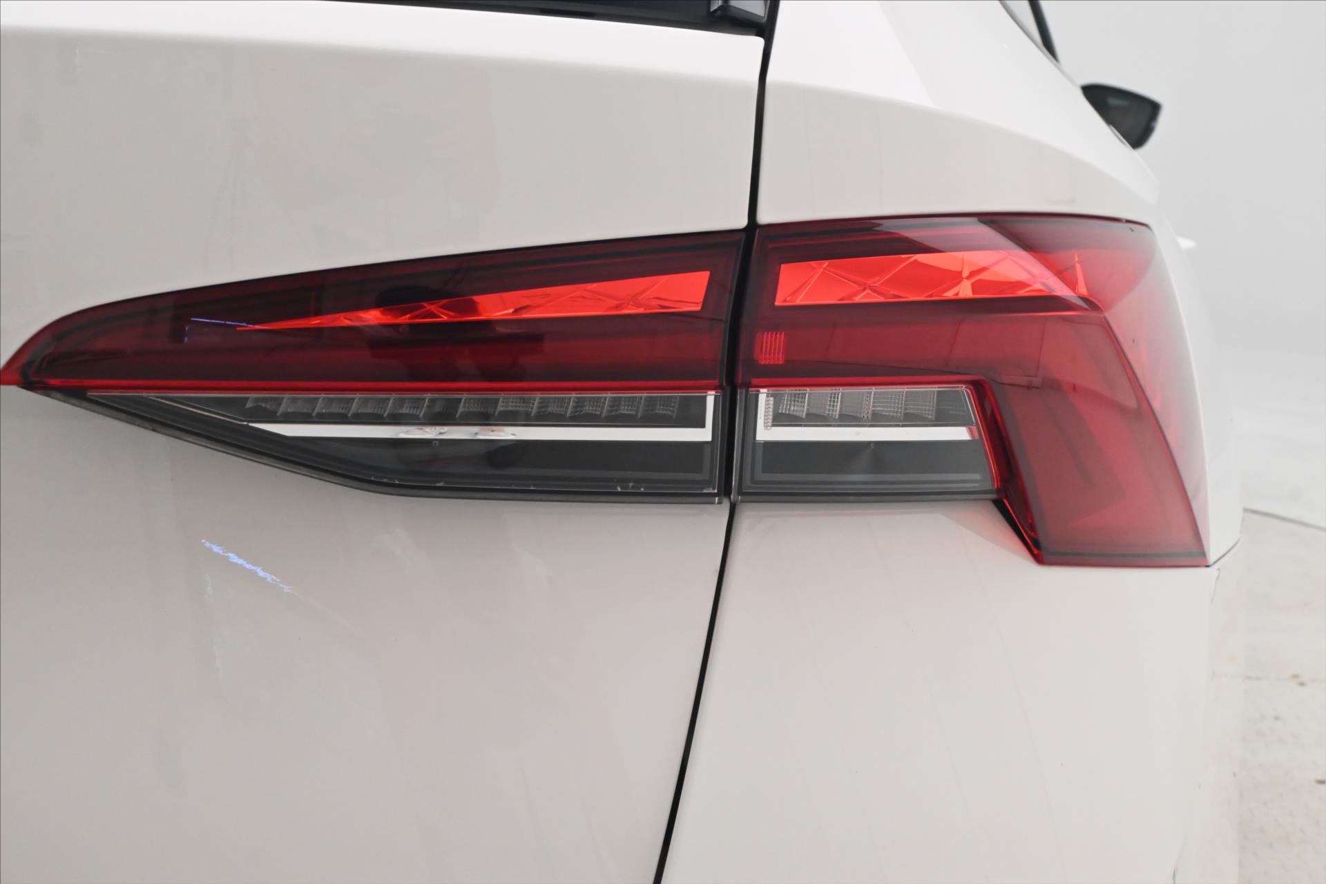 Hlavní fotografie vozu Škoda Octavia 2,0 TDI 110kW DSG Ambition Záruka až 5 let (29)