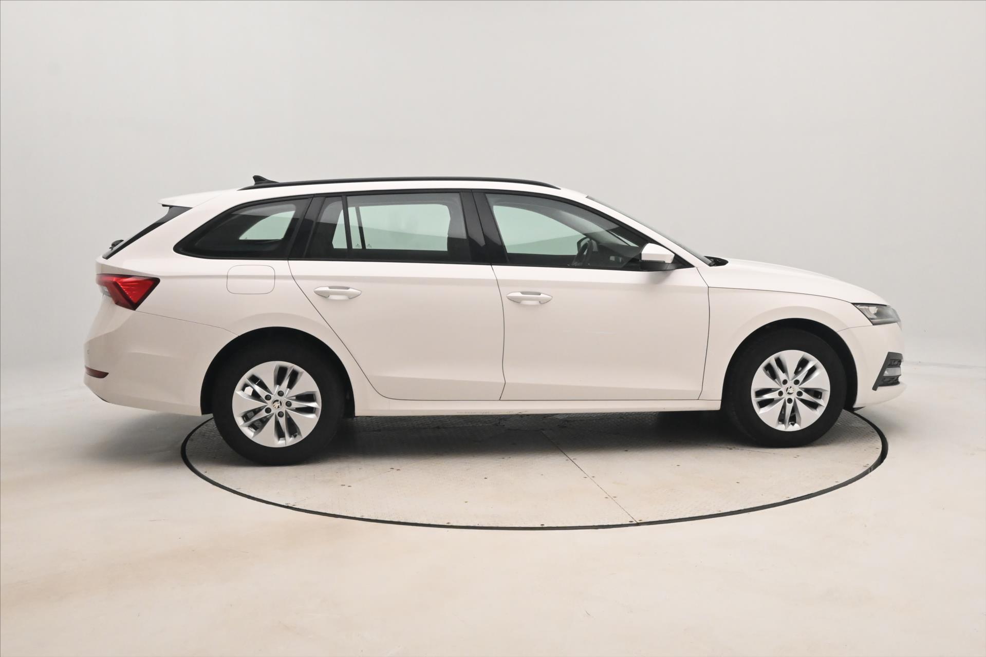 Hlavní fotografie vozu Škoda Octavia 2,0 TDI 110kW DSG Ambition Záruka až 5 let (5)