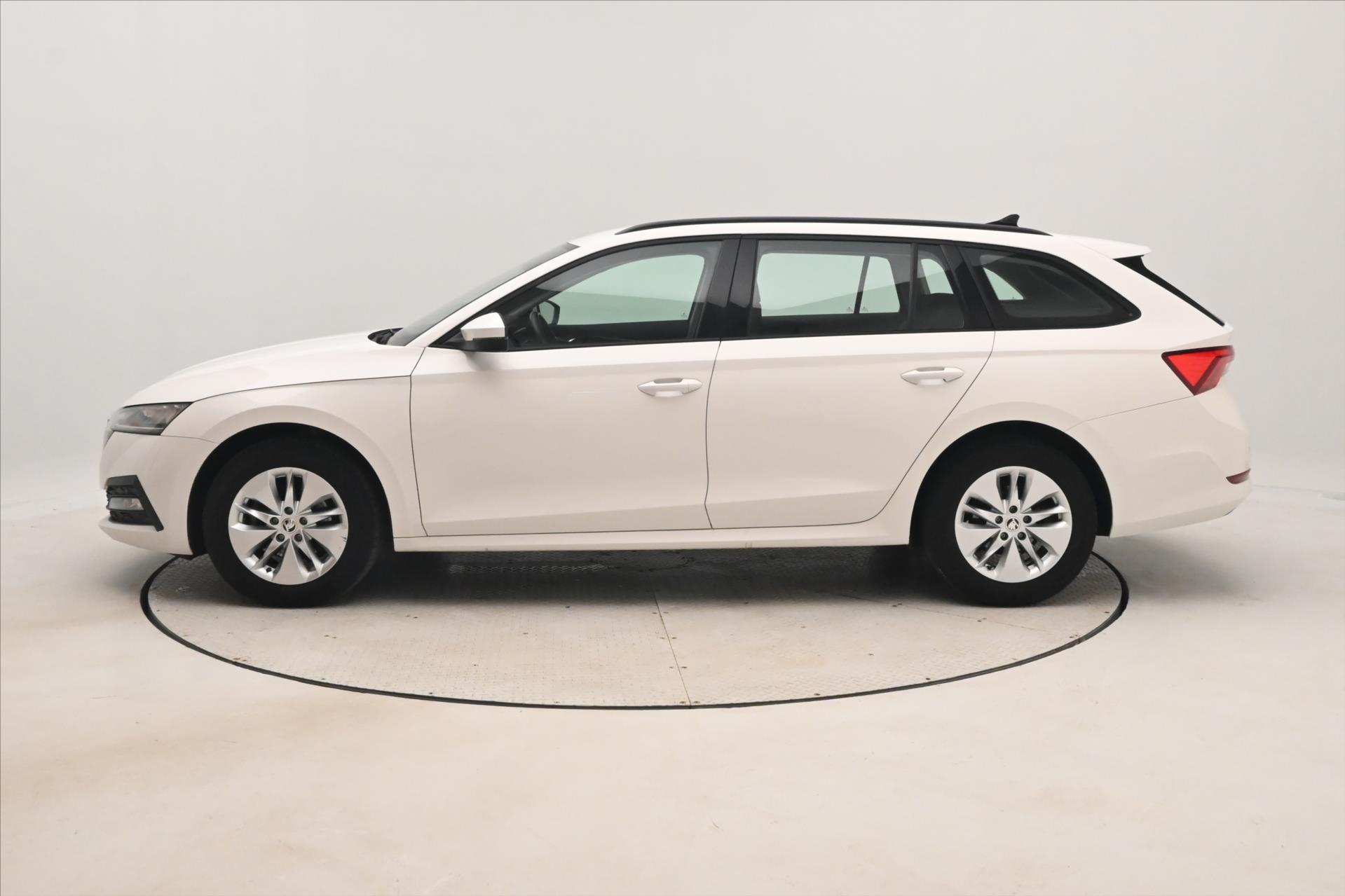 Hlavní fotografie vozu Škoda Octavia 2,0 TDI 110kW DSG Ambition Záruka až 5 let (9)