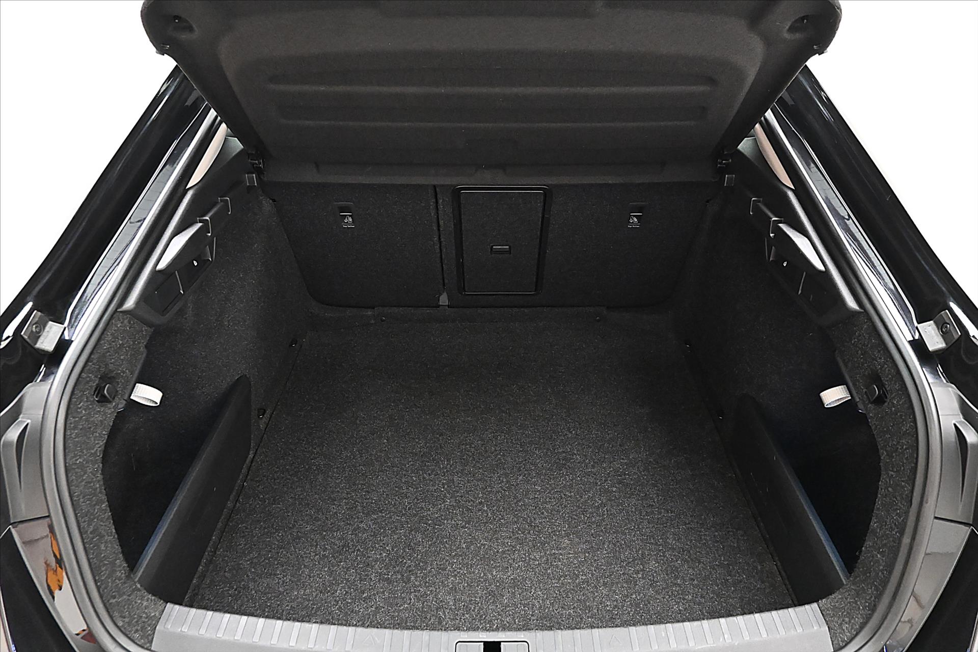 Hlavní fotografie vozu Škoda Octavia 2,0 TDI 110kW DSG Style Záruka až 5 let (10)