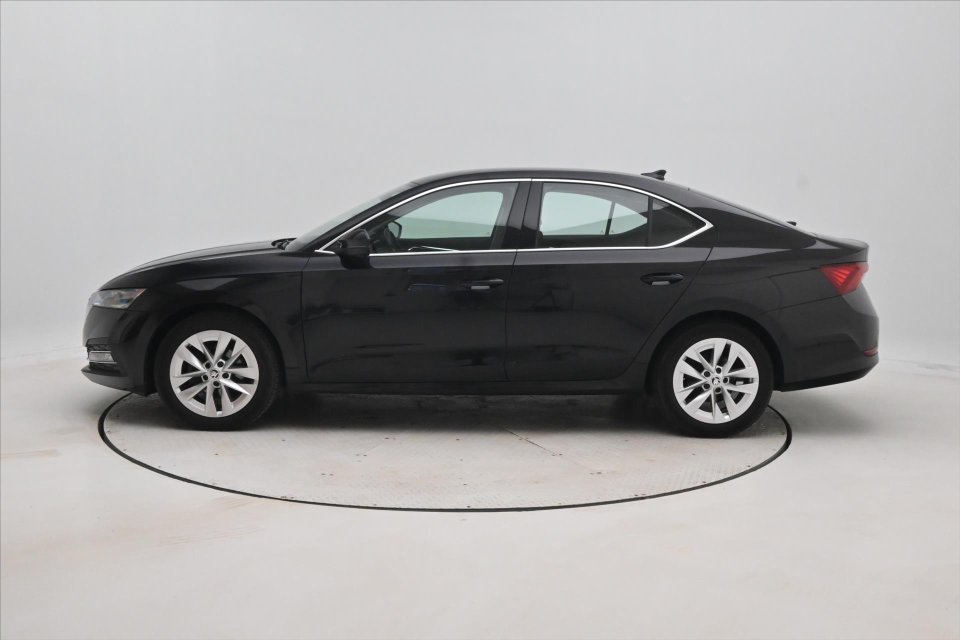 Hlavní fotografie vozu Škoda Octavia 2,0 TDI 110kW DSG Style Záruka až 5 let (8)