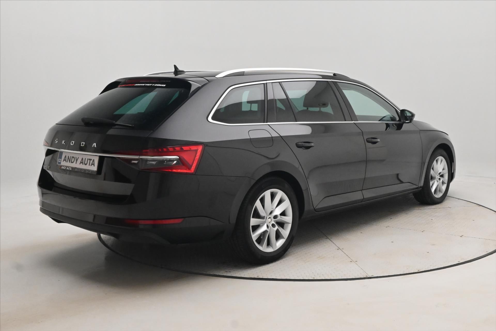 Hlavní fotografie vozu Škoda Superb 2,0 TDI 110kW DSG Style Záruka až 5 let (5)