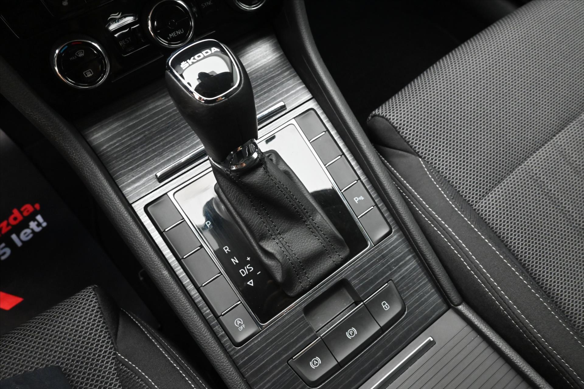 Hlavní fotografie vozu Škoda Superb 1,5 TSI 110 kW DSG Business Záruka až 5 let (23)