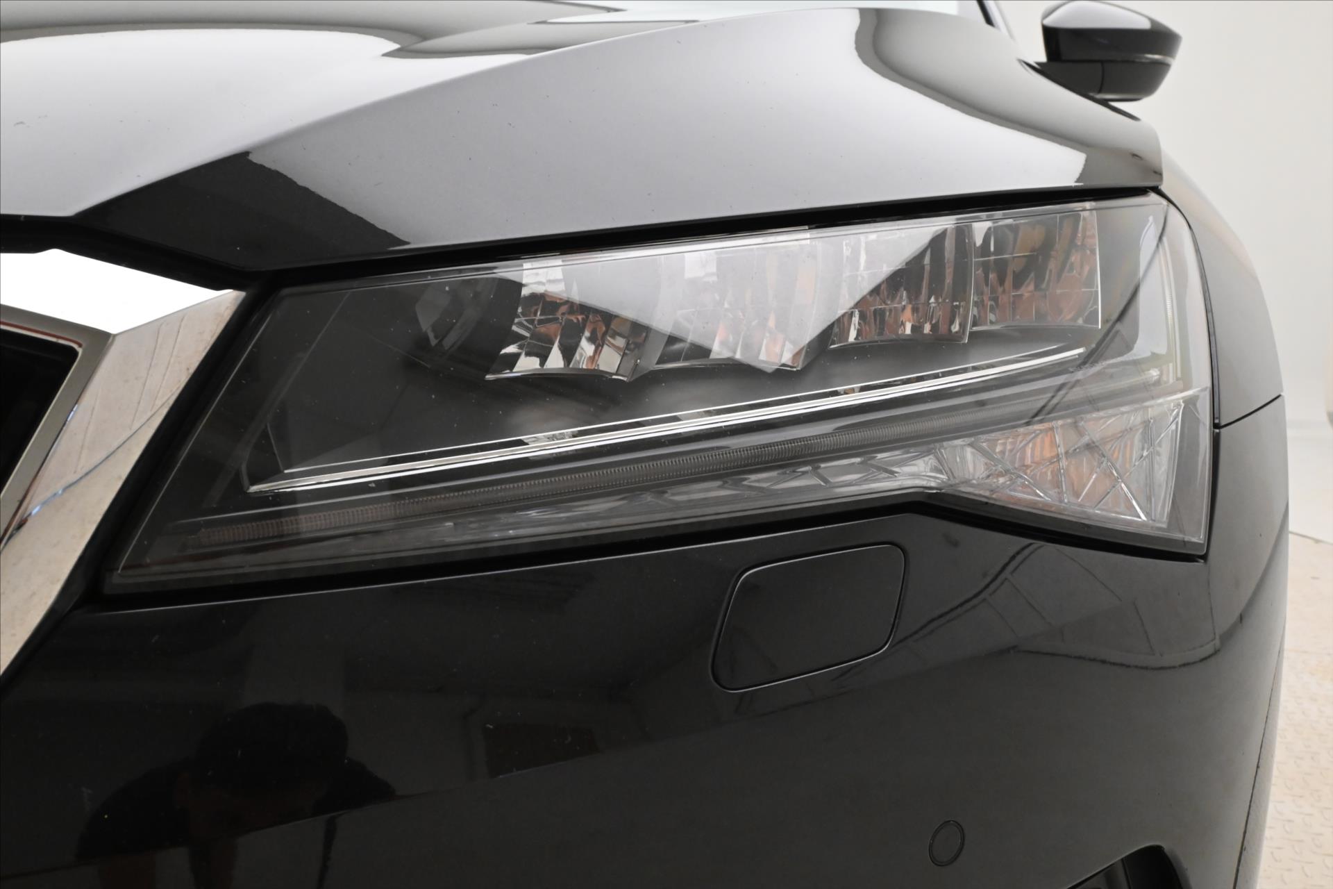Hlavní fotografie vozu Škoda Superb 1,5 TSI 110 kW DSG Business Záruka až 5 let (30)
