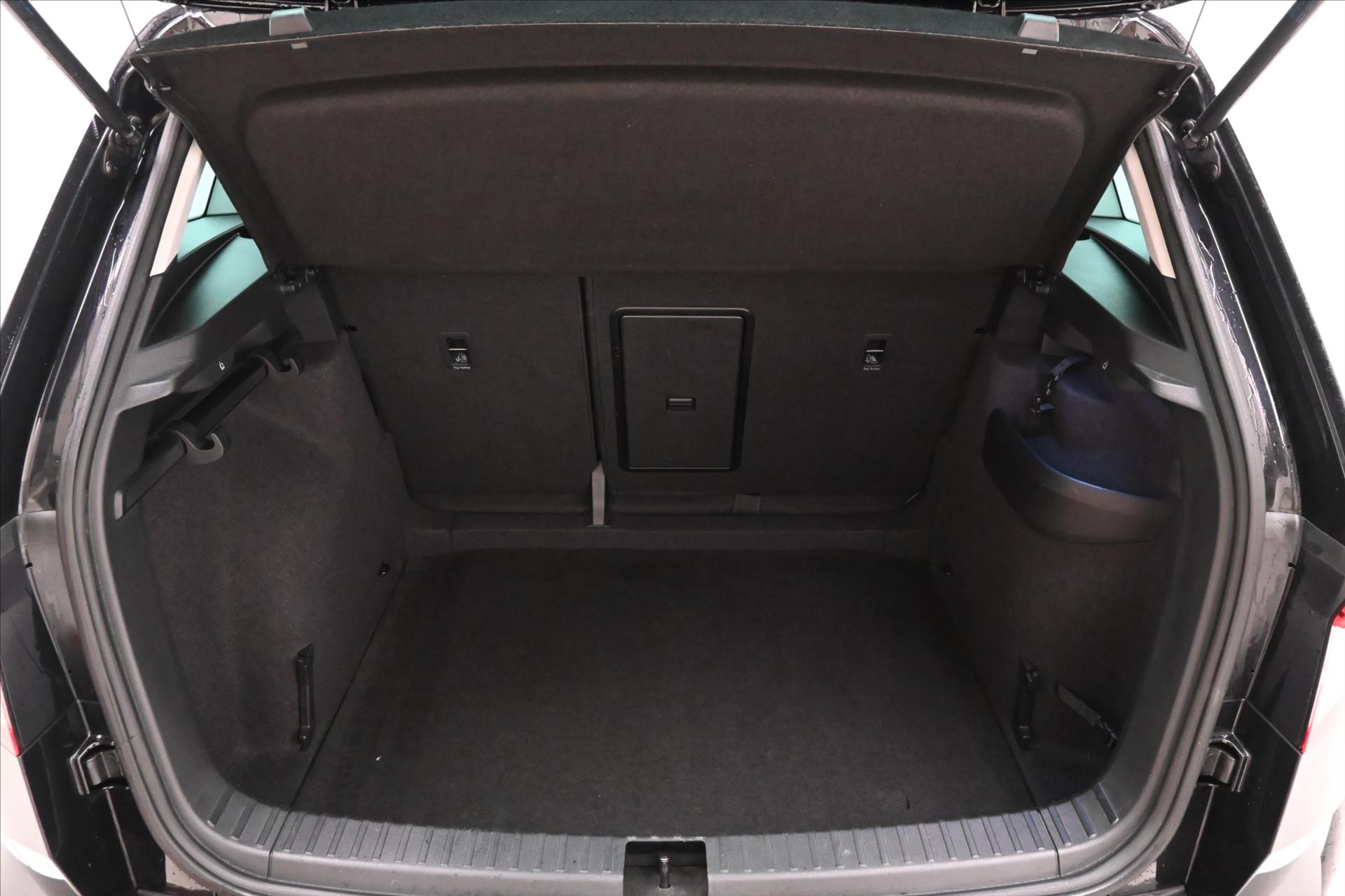 Hlavní fotografie vozu Škoda Karoq 1,5 TSI 110kW Business Záruka až 5 let (10)