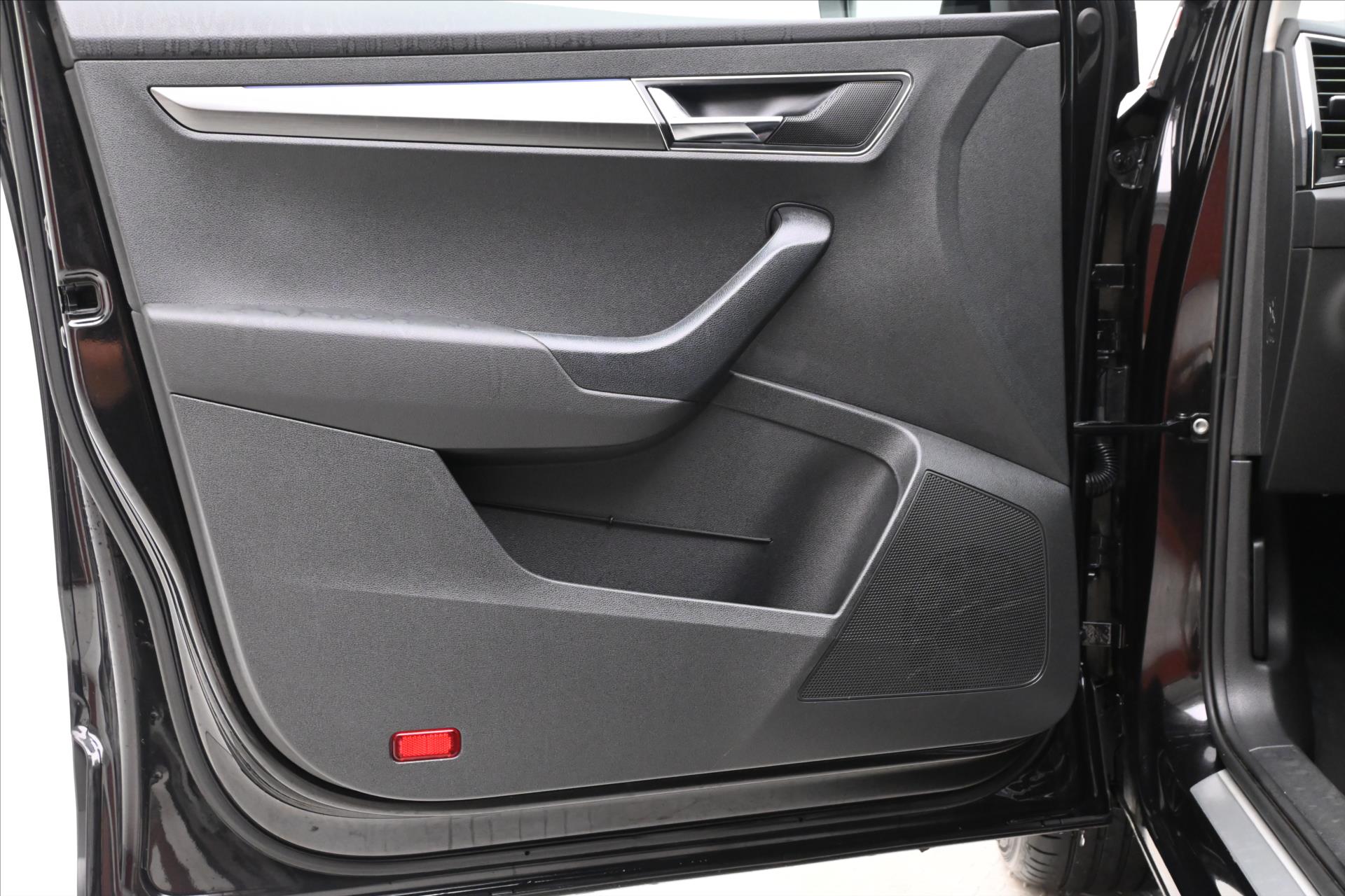 Hlavní fotografie vozu Škoda Karoq 1,5 TSI 110kW Business Záruka až 5 let (24)