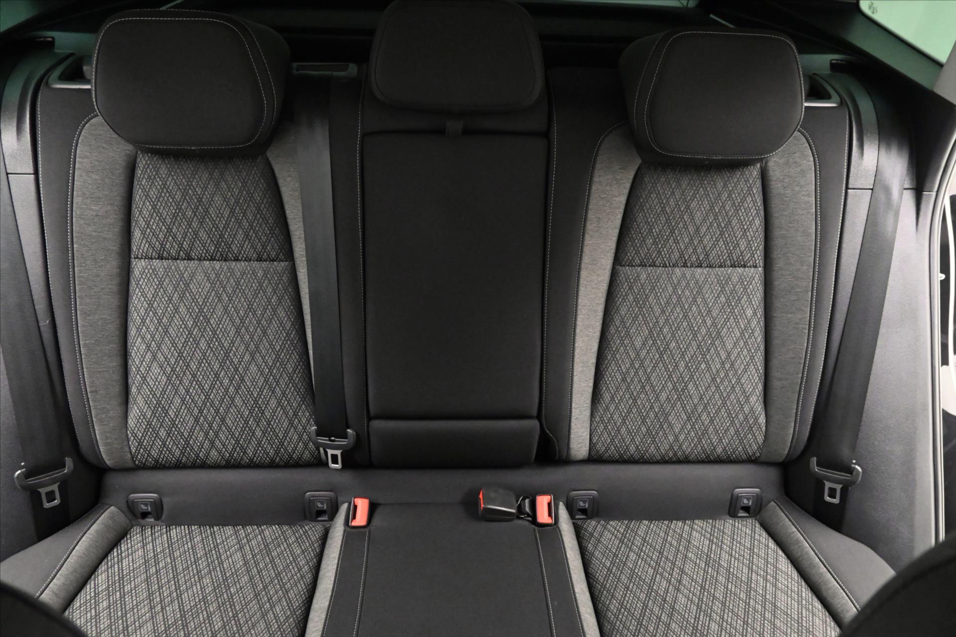 Main photo of the car Skoda Karoq 1.5 TSI 110kW DSG Style Warranty up to 5 years (27)