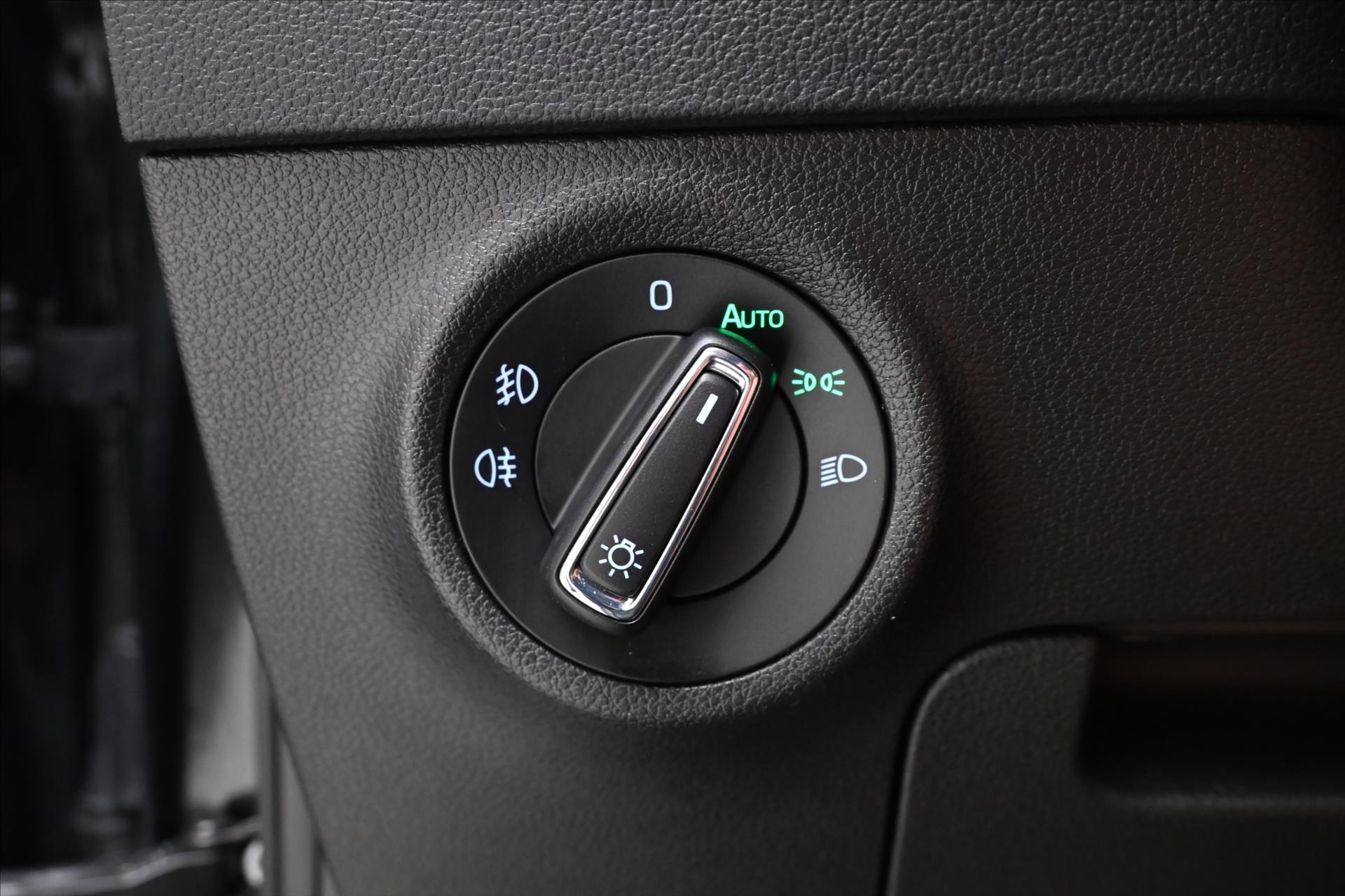 Hlavní fotografie vozu Škoda Karoq 2,0 TDI 85kW DSG Style Záruka až 5 let (25)