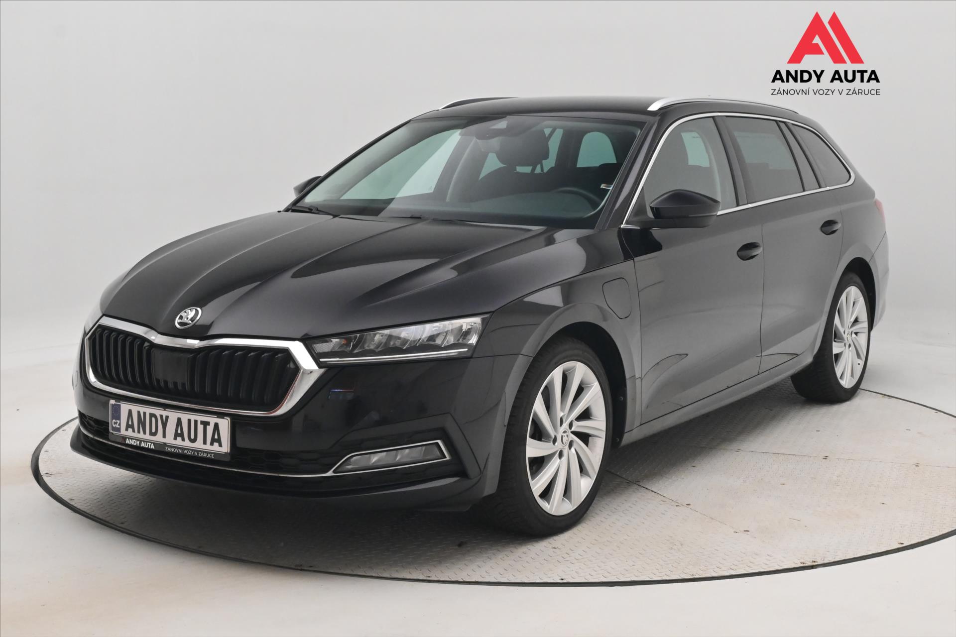Škoda Octavia 1,4 TSI iV 150kW DSG Style Záruka až 5 let