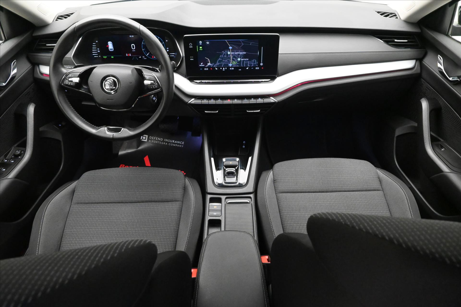 Hlavní fotografie vozu Škoda Octavia 1,4 TSI iV 150kW DSG Style Záruka až 5 let (16)