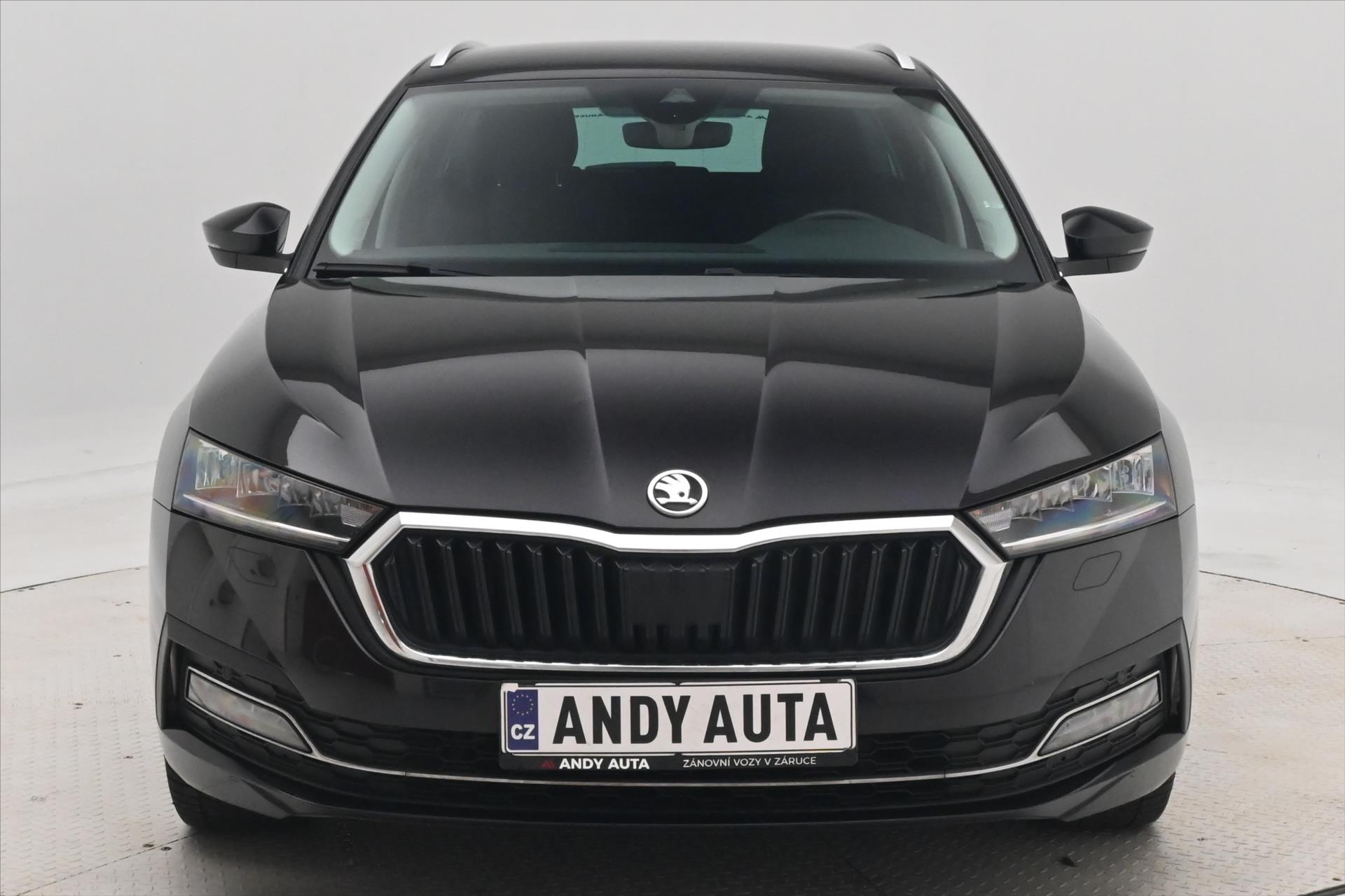 Hlavní fotografie vozu Škoda Octavia 1,4 TSI iV 150kW DSG Style Záruka až 5 let (3)