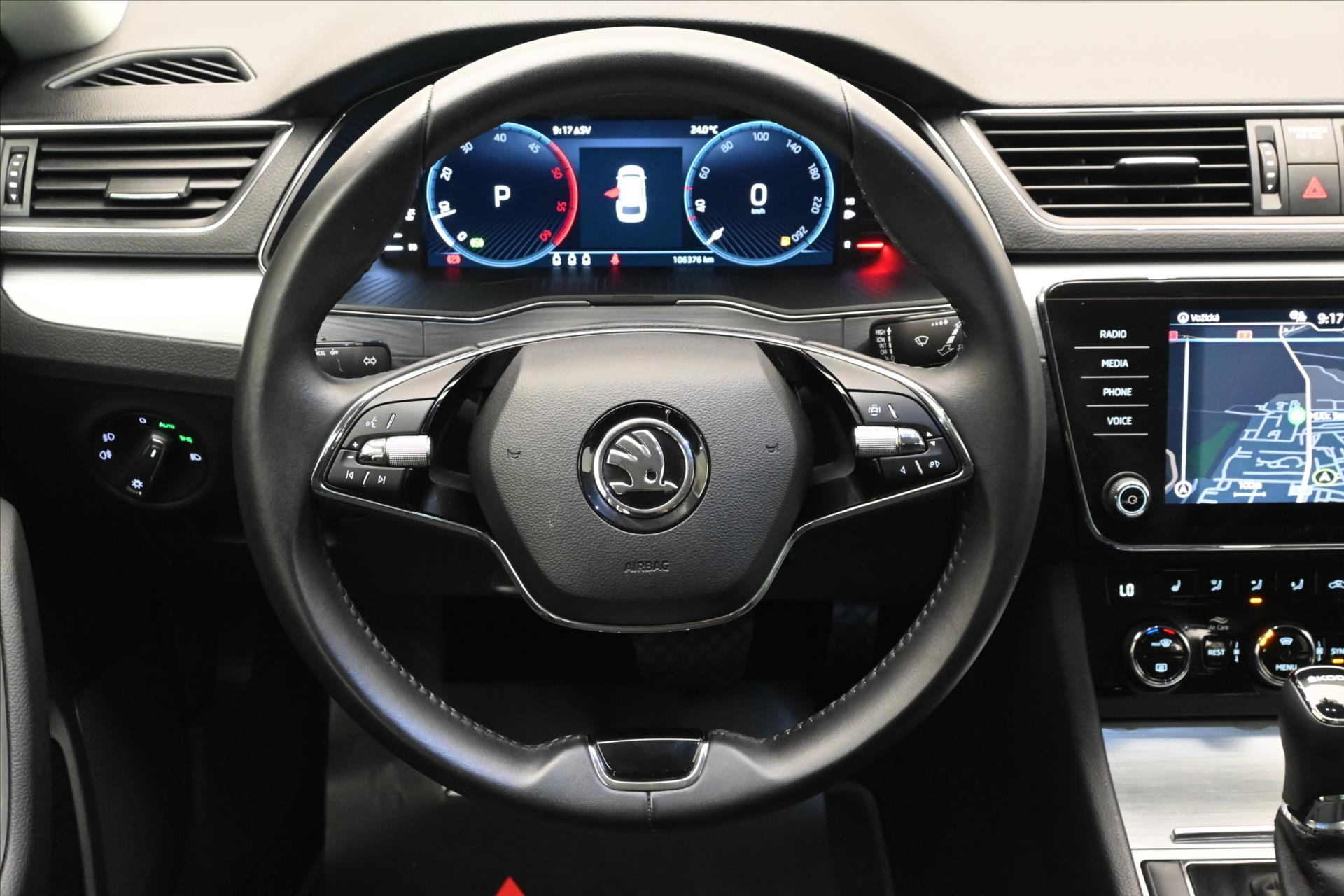 Hlavní fotografie vozu Škoda Superb 2,0 TDI 110kW DSG Clever Záruka až 5 let (18)