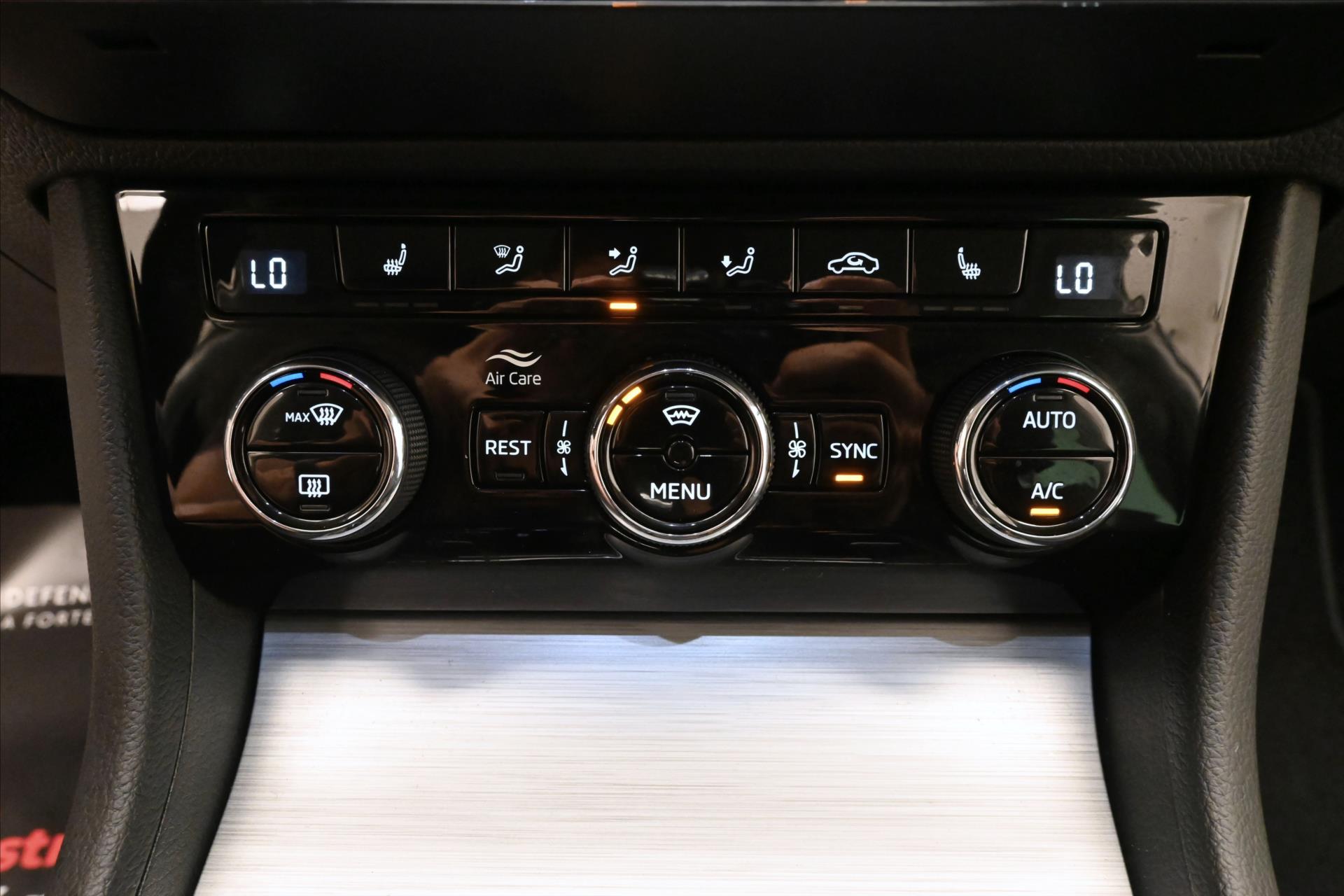 Hlavní fotografie vozu Škoda Superb 2,0 TDI 110kW DSG Clever Záruka až 5 let (21)