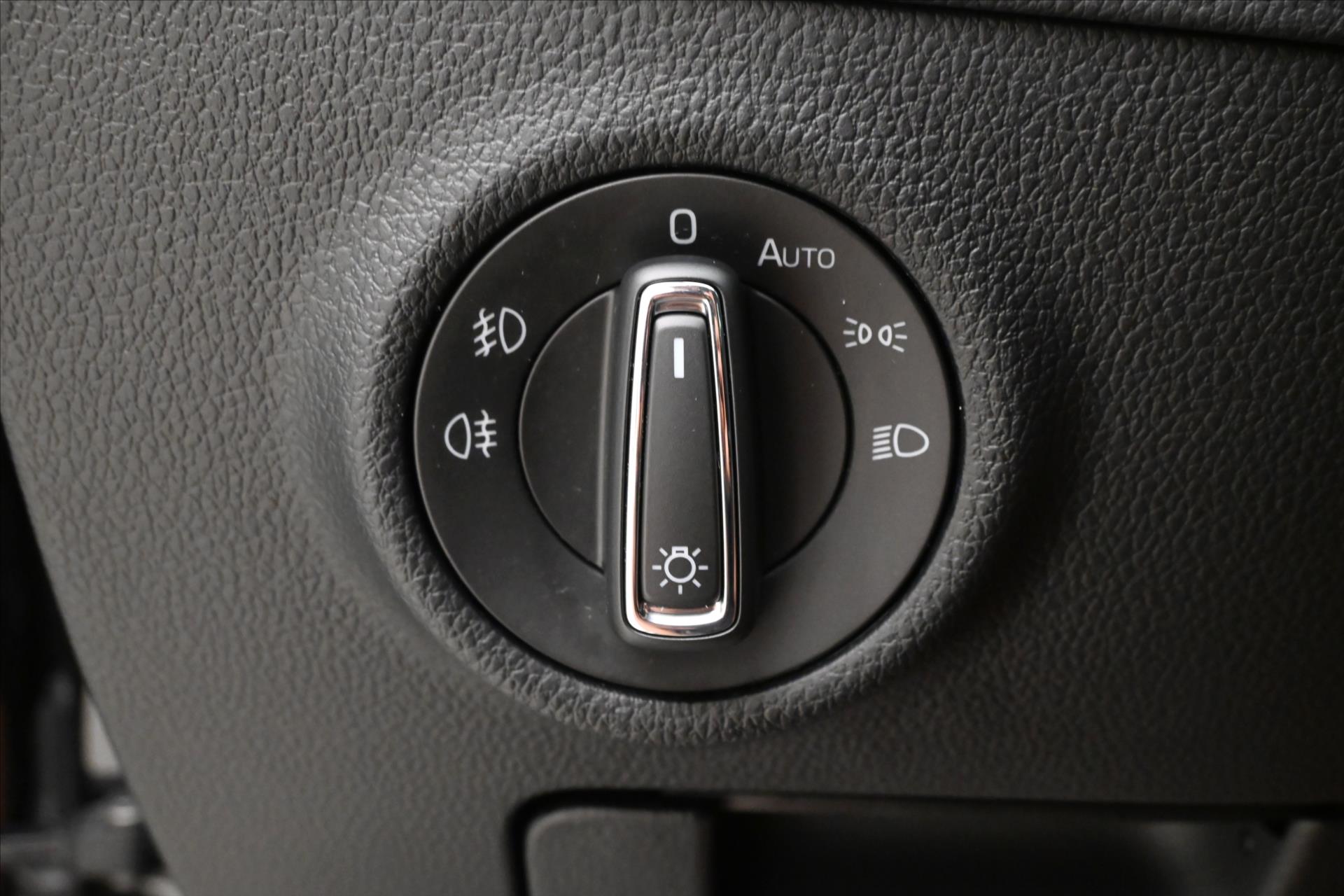 Hlavní fotografie vozu Škoda Superb 2,0 TDI 110kW DSG Clever Záruka až 5 let (26)