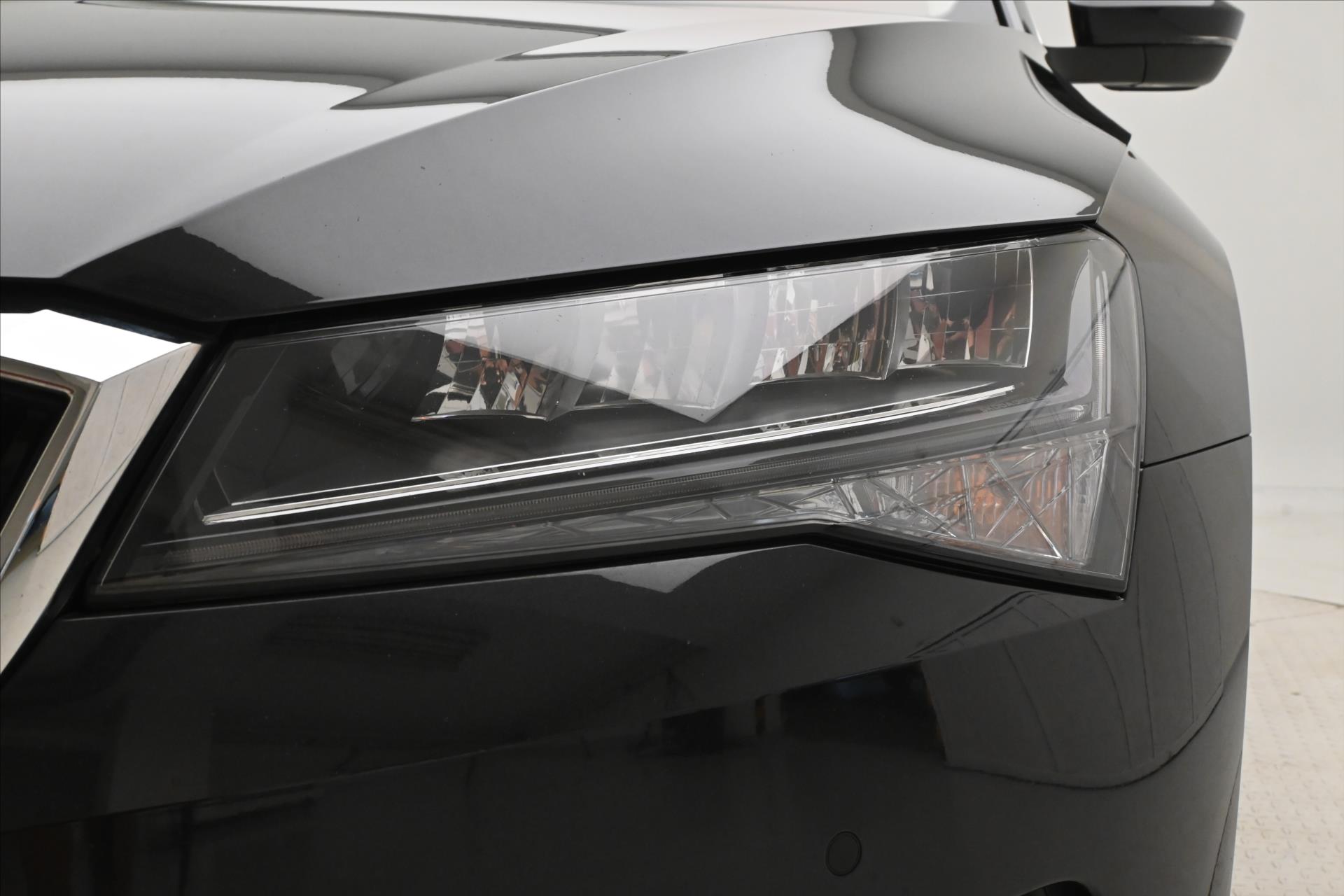 Hlavní fotografie vozu Škoda Superb 2,0 TDI 110kW DSG Clever Záruka až 5 let (28)