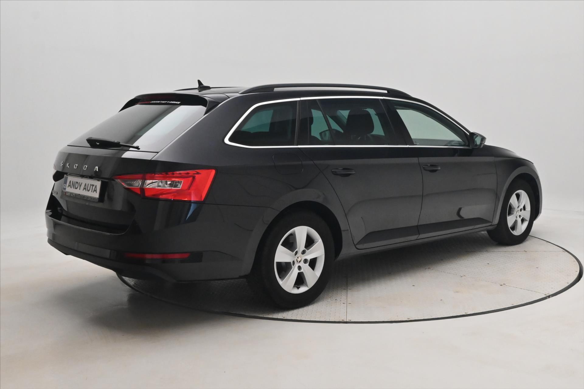Hlavní fotografie vozu Škoda Superb 2,0 TDI 110kW DSG Clever Záruka až 5 let (5)
