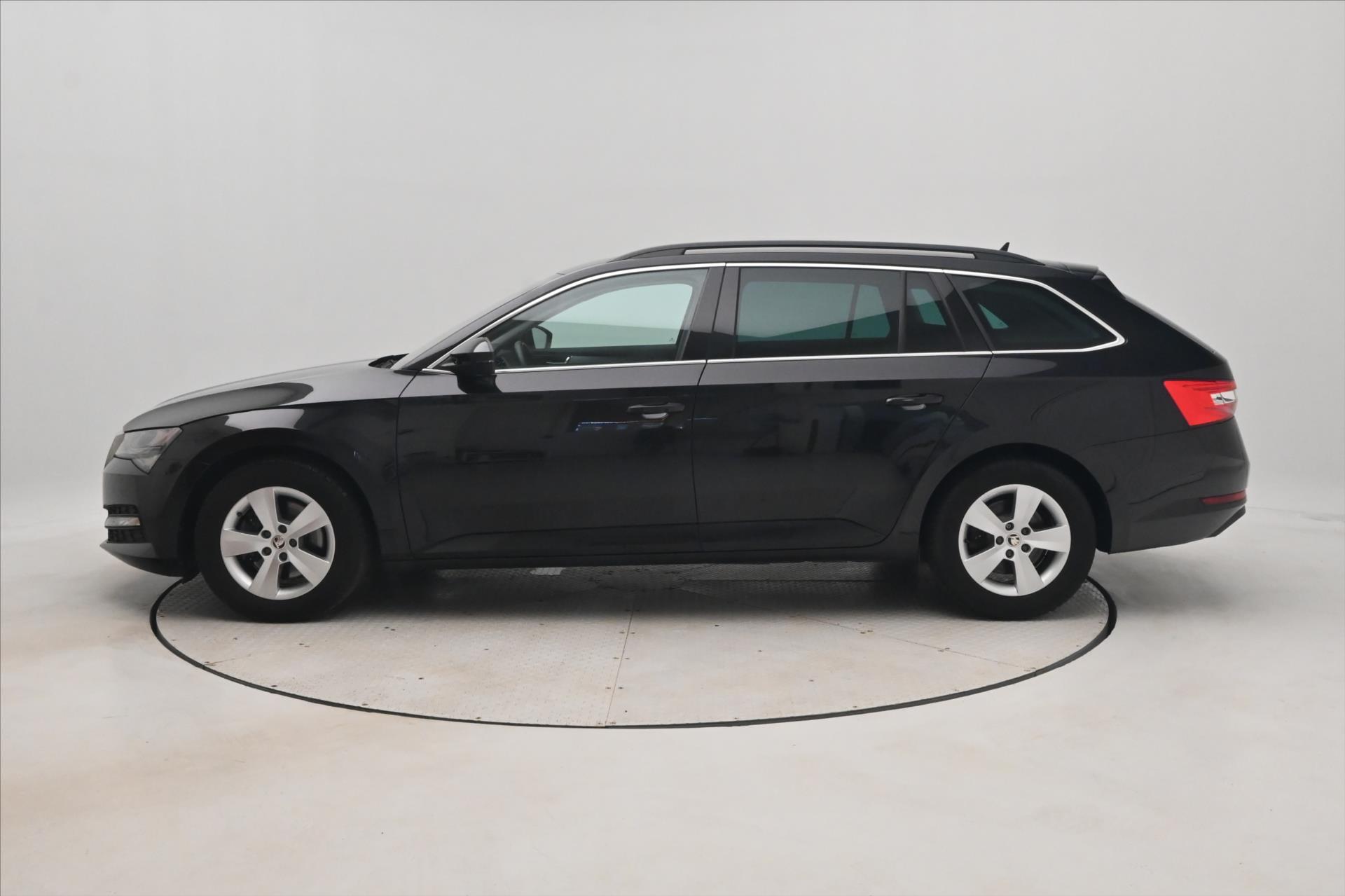Hlavní fotografie vozu Škoda Superb 2,0 TDI 110kW DSG Clever Záruka až 5 let (8)