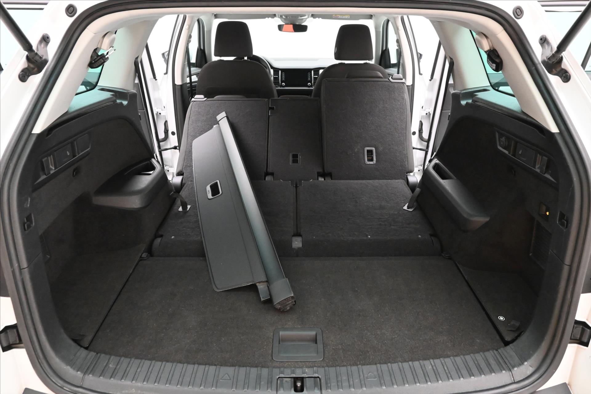 Hlavní fotografie vozu Škoda Kodiaq 2,0 TDI 110kW DSG 4x4 TAŽNÉ Záruka až 5 let (12)