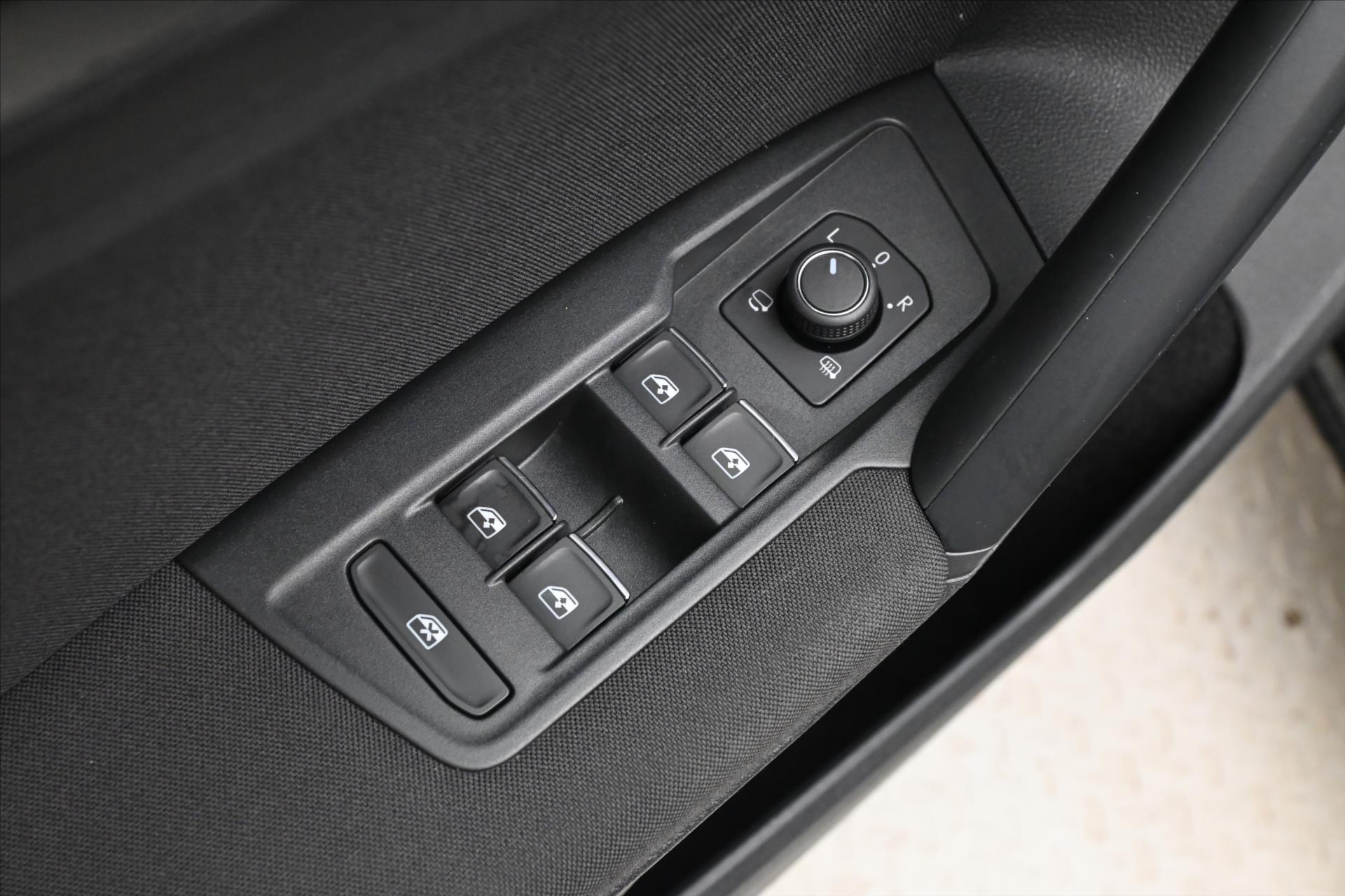 Hlavní fotografie vozu Volkswagen Tiguan 2,0 TDI 110kW DSG Life Záruka až 5 let (26)