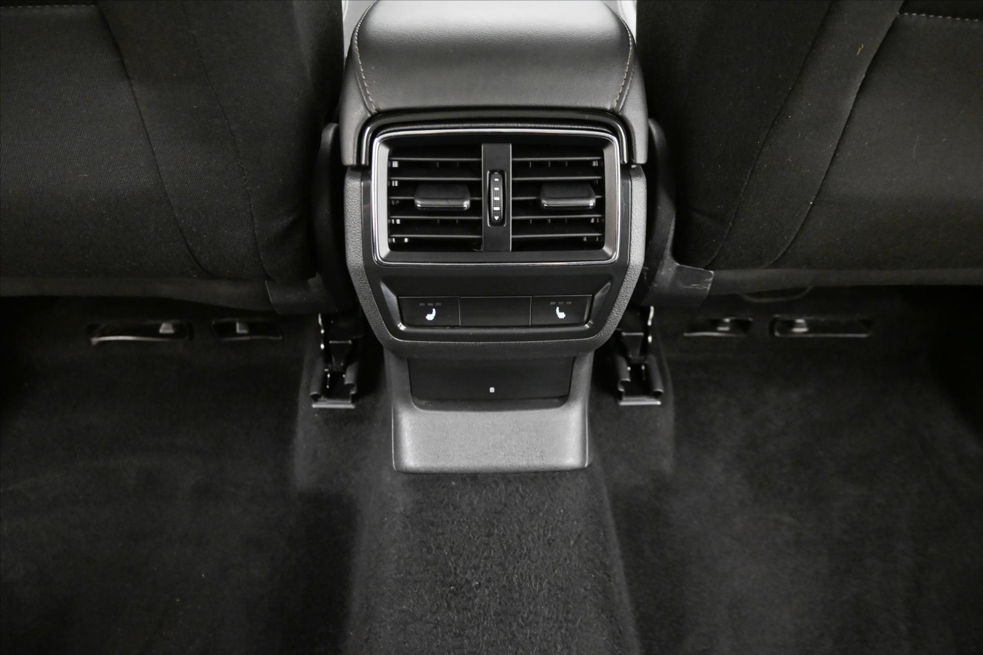 Hlavní fotografie vozu Škoda Kodiaq 2,0 TDI 110kW DSG 4x4 Navi Záruka až 5 let (22)