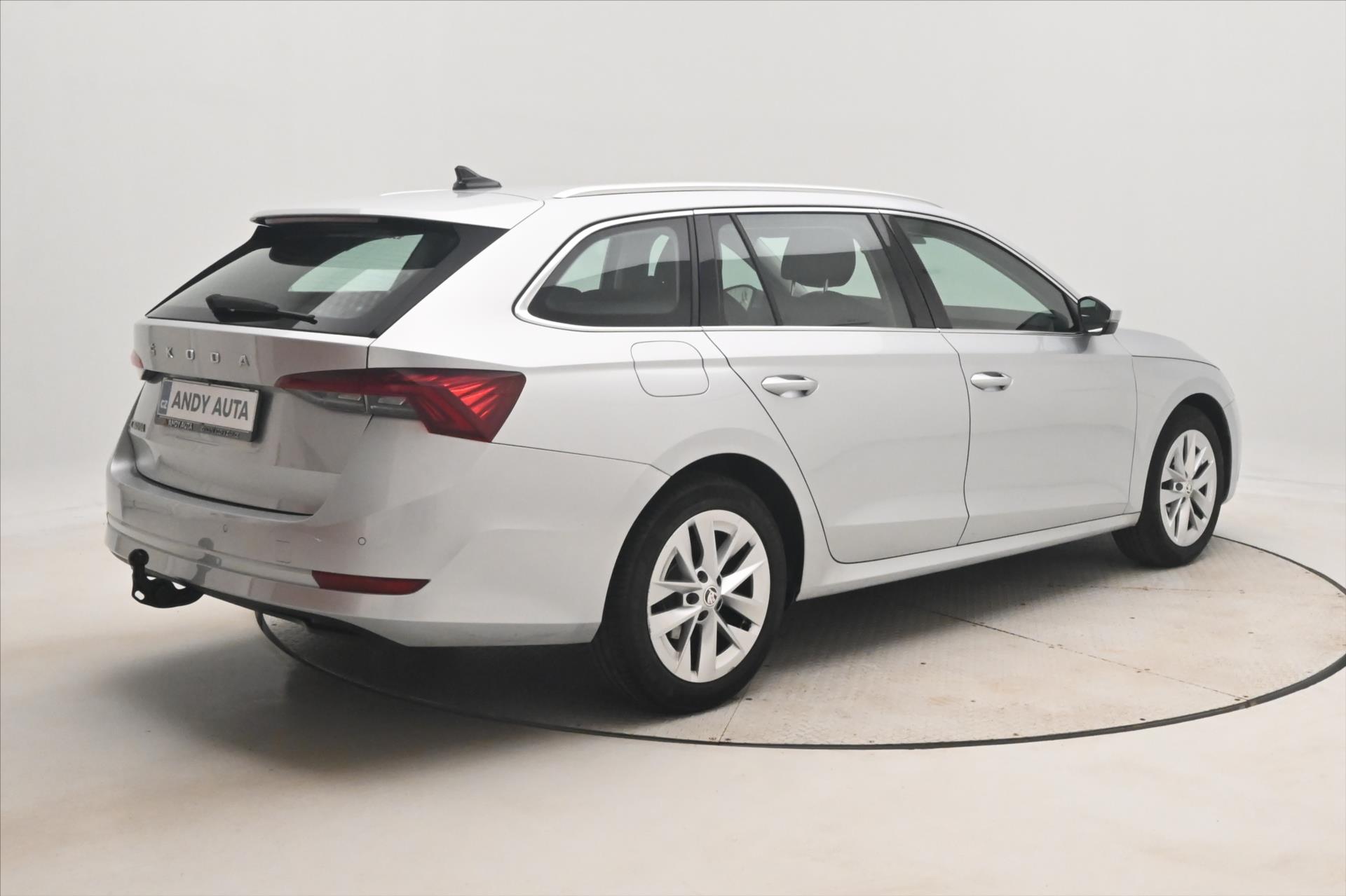 Main photo of the car Skoda Octavia 2.0 TDI 110kW DSG Style Warranty up to 5 years (6)