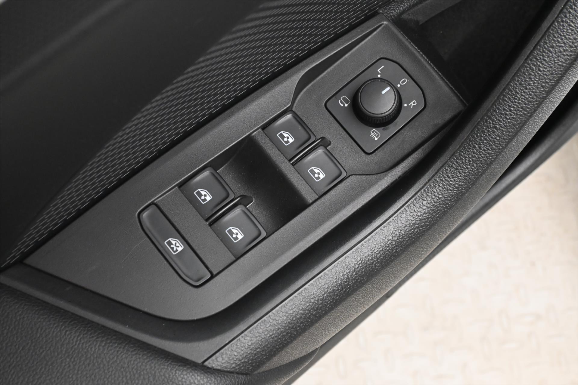 Main photo of the car Skoda Octavia 2.0 TDI 110kW DSG Style Warranty up to 5 years (27)