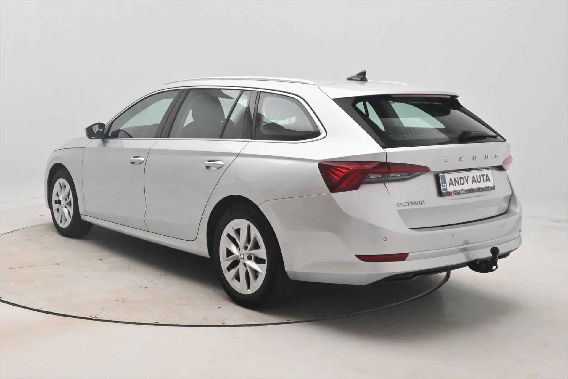 Hlavní fotografie vozu Škoda Octavia 2,0 TDI 110kW DSG Style Záruka až 5 let (7)