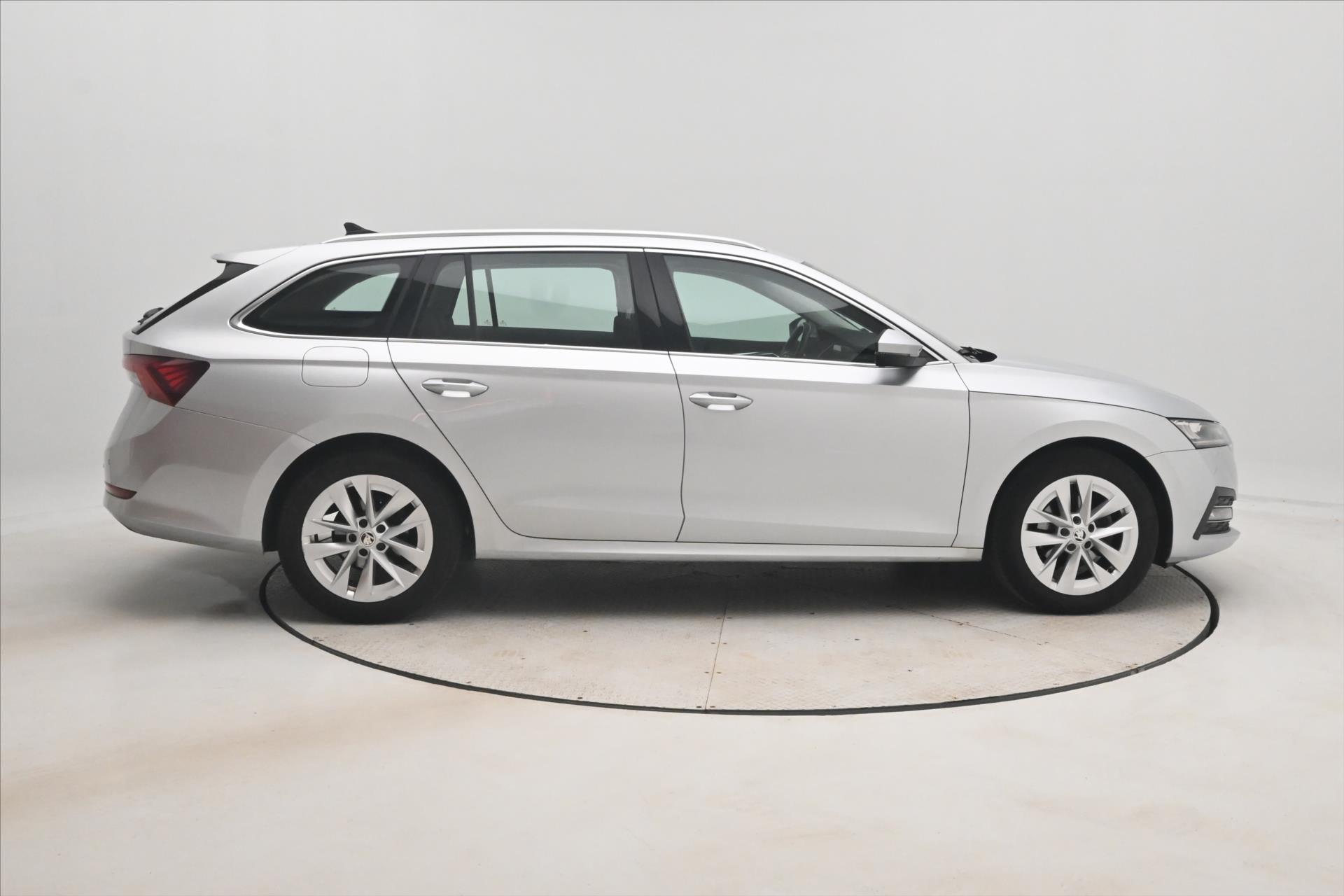 Main photo of the car Skoda Octavia 2.0 TDI 110kW DSG Style Warranty up to 5 years (5)