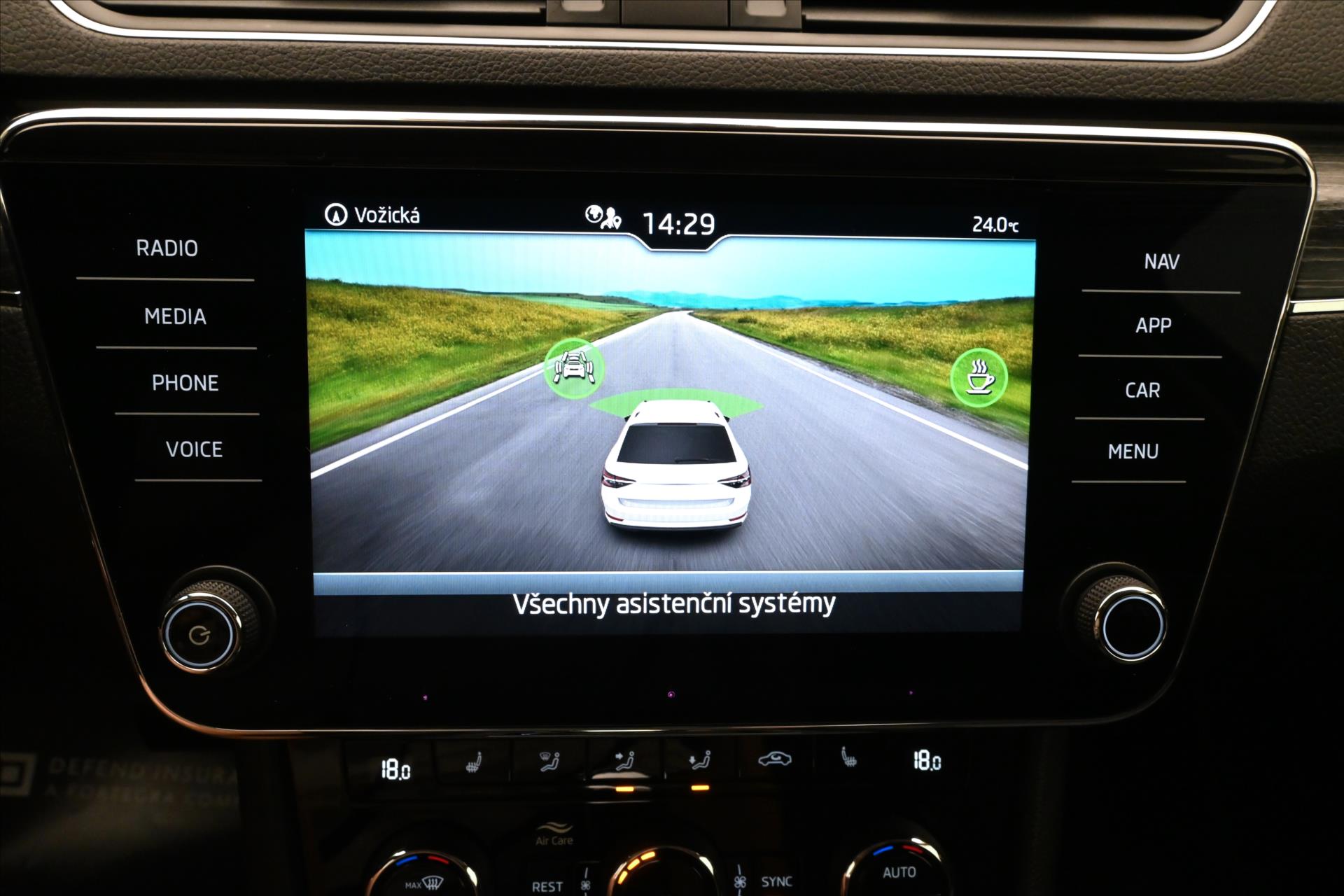 Main photo of the car Skoda Superb 2.0 TDI 110kW DSG Style Warranty up to 5 years (20)