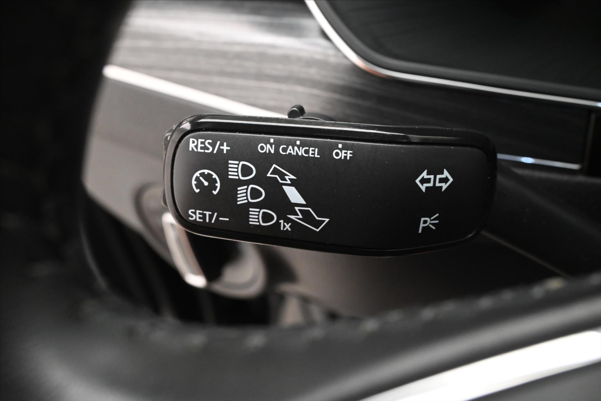 Main photo of the car Skoda Superb 2.0 TDI 110kW DSG Style Warranty up to 5 years (25)
