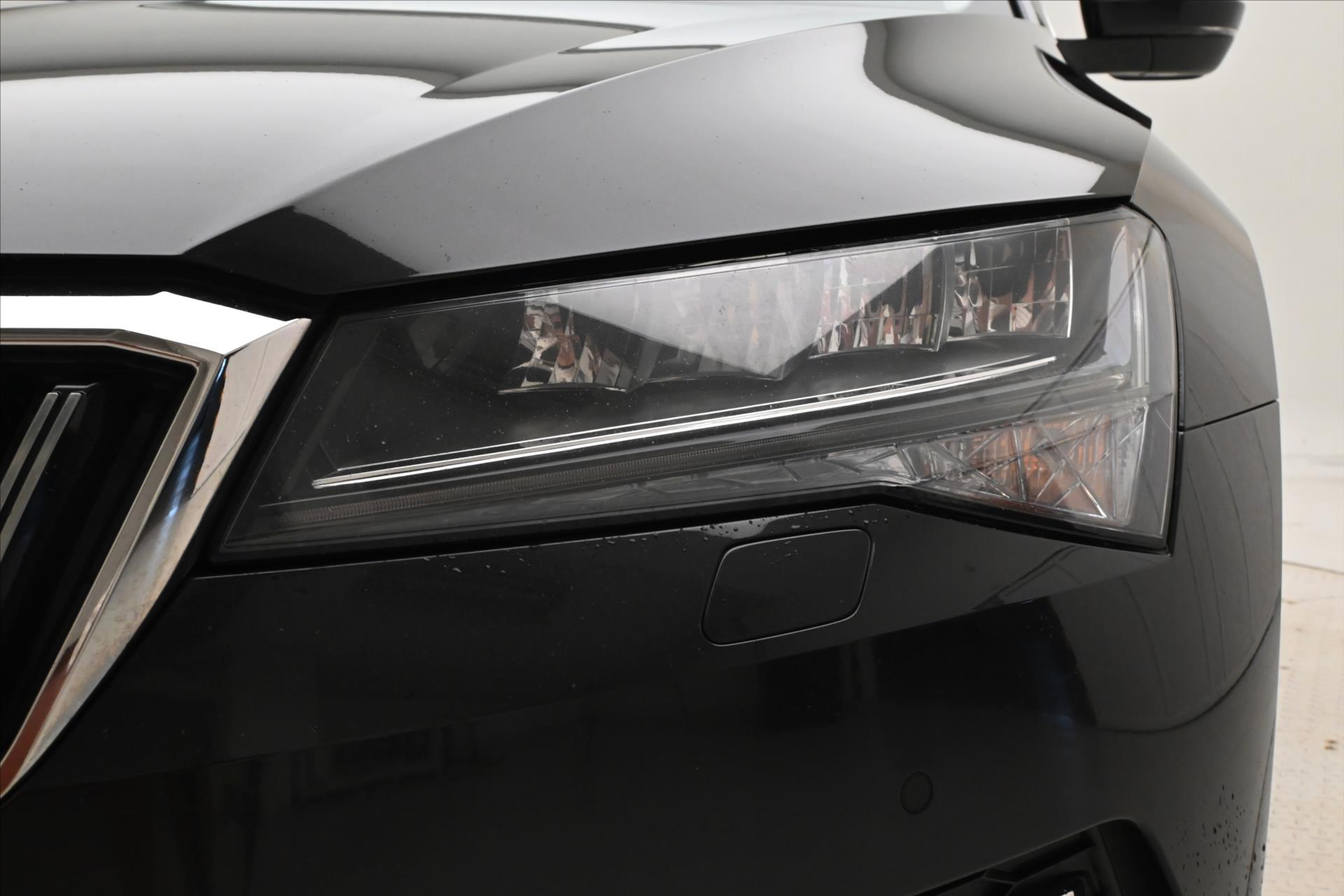 Main photo of the car Skoda Superb 2.0 TDI 110kW DSG Style Warranty up to 5 years (30)