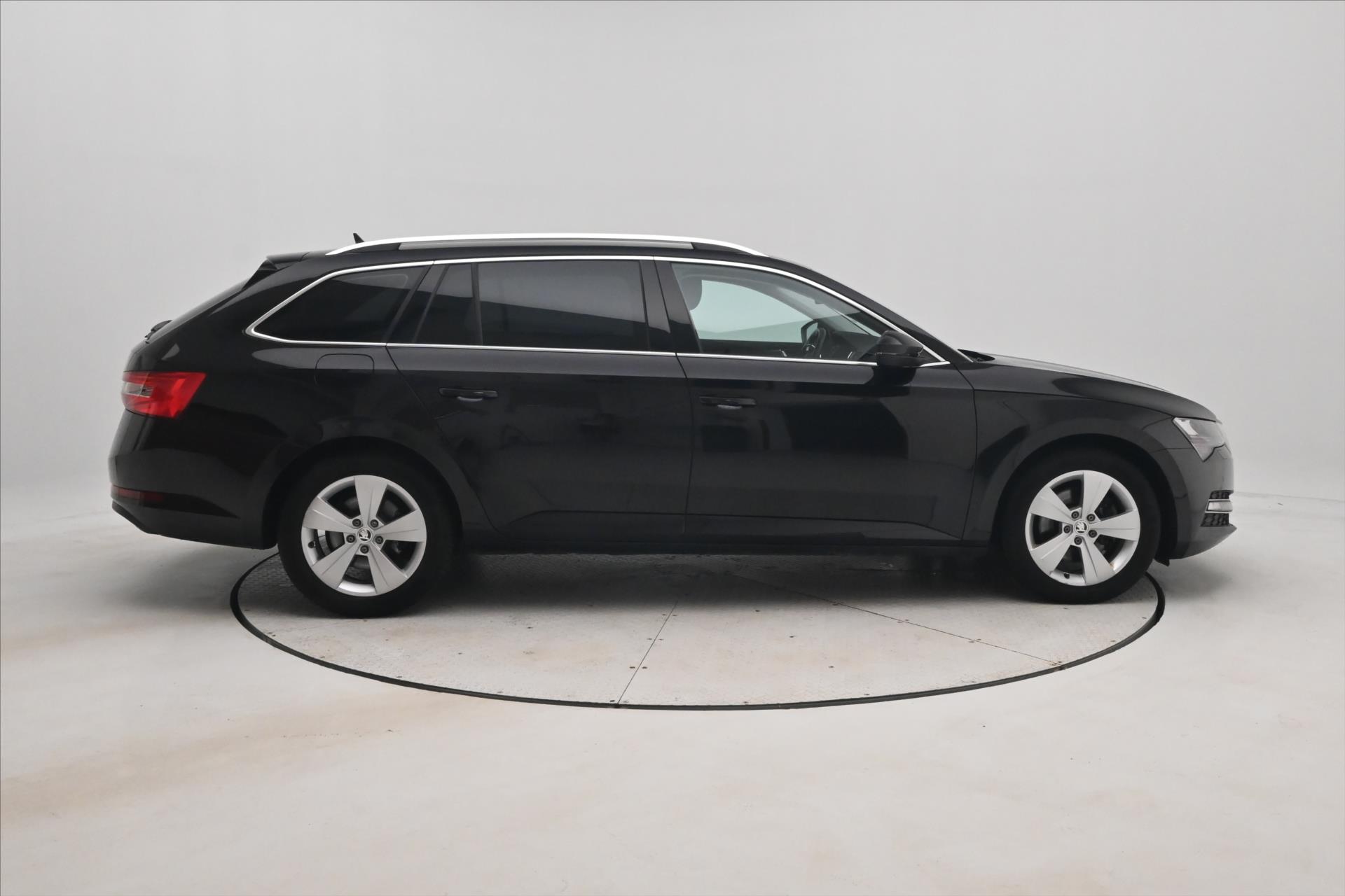Main photo of the car Skoda Superb 2.0 TDI 110kW DSG Style Warranty up to 5 years (5)